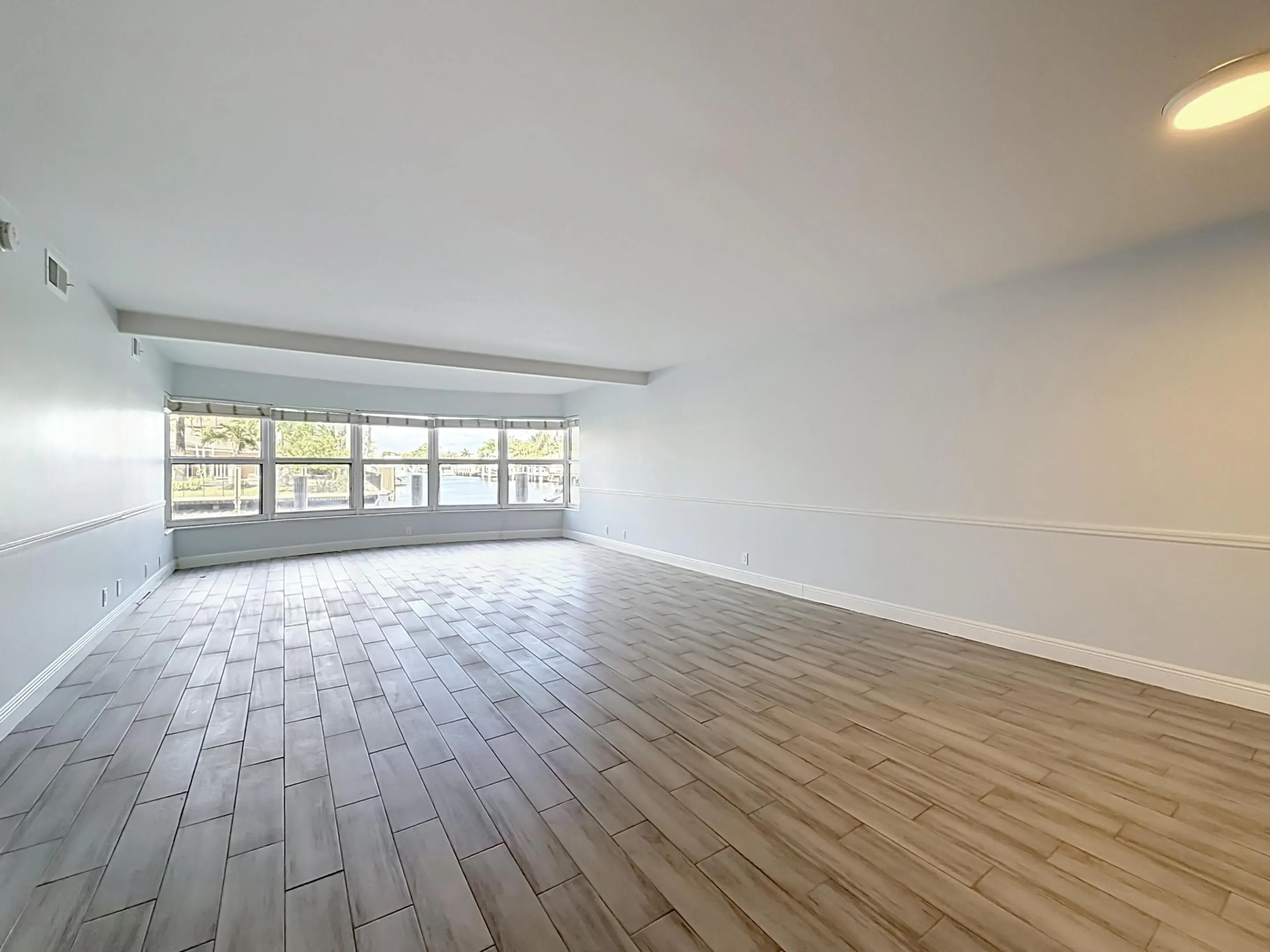 3121 NE 51st Street NE #102E
