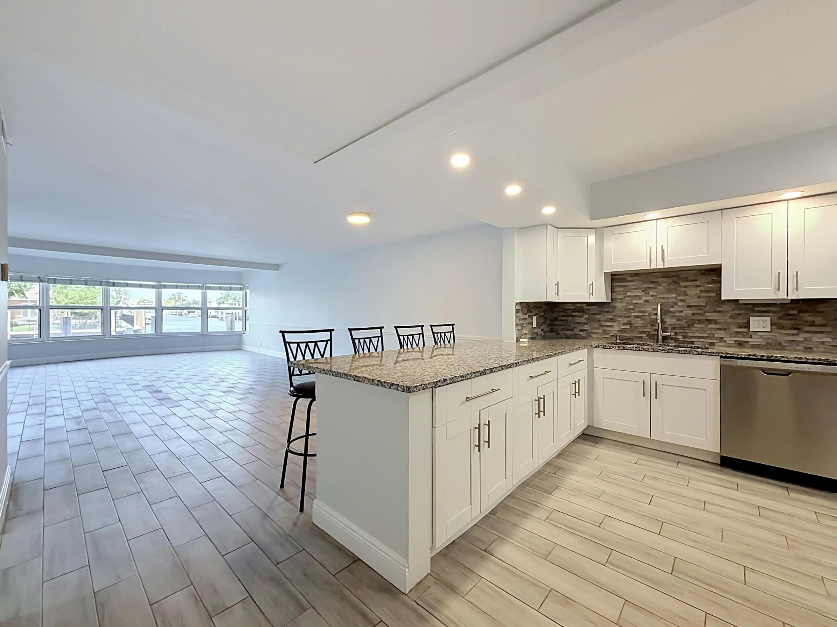 3121 NE 51st Street NE #102E