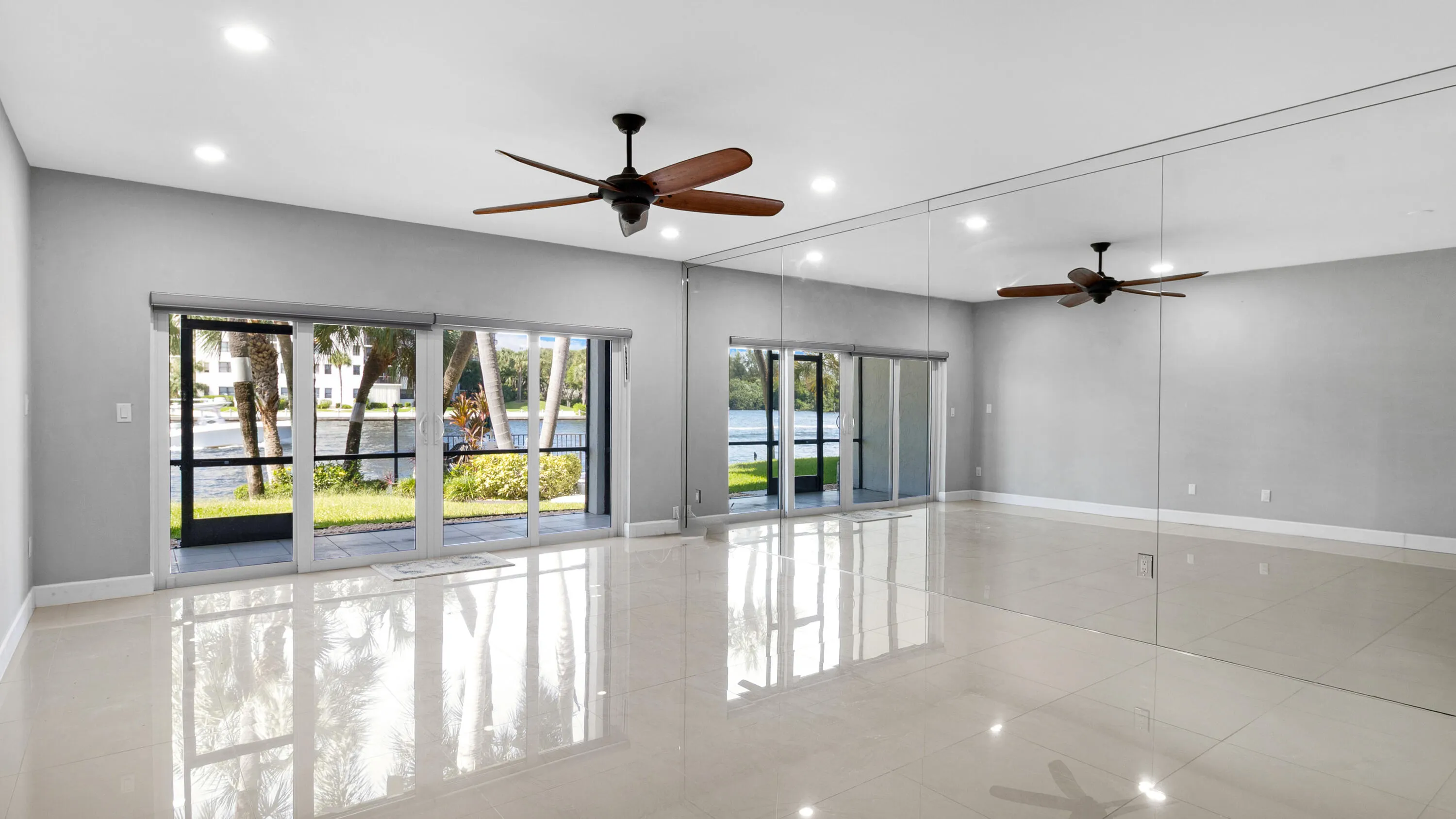 1301 N RIVERSIDE Drive #7
