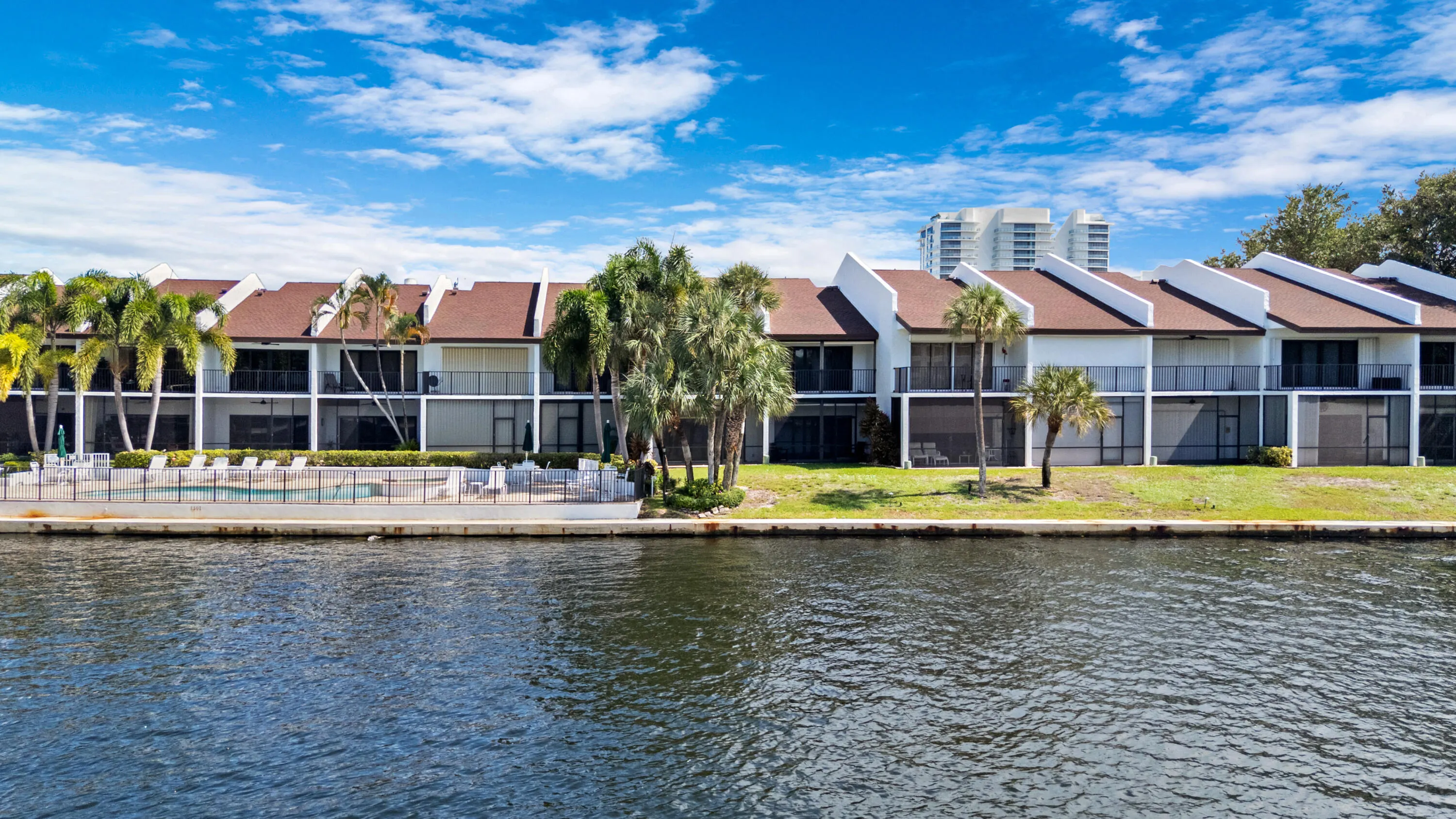 1301 N RIVERSIDE Drive #7