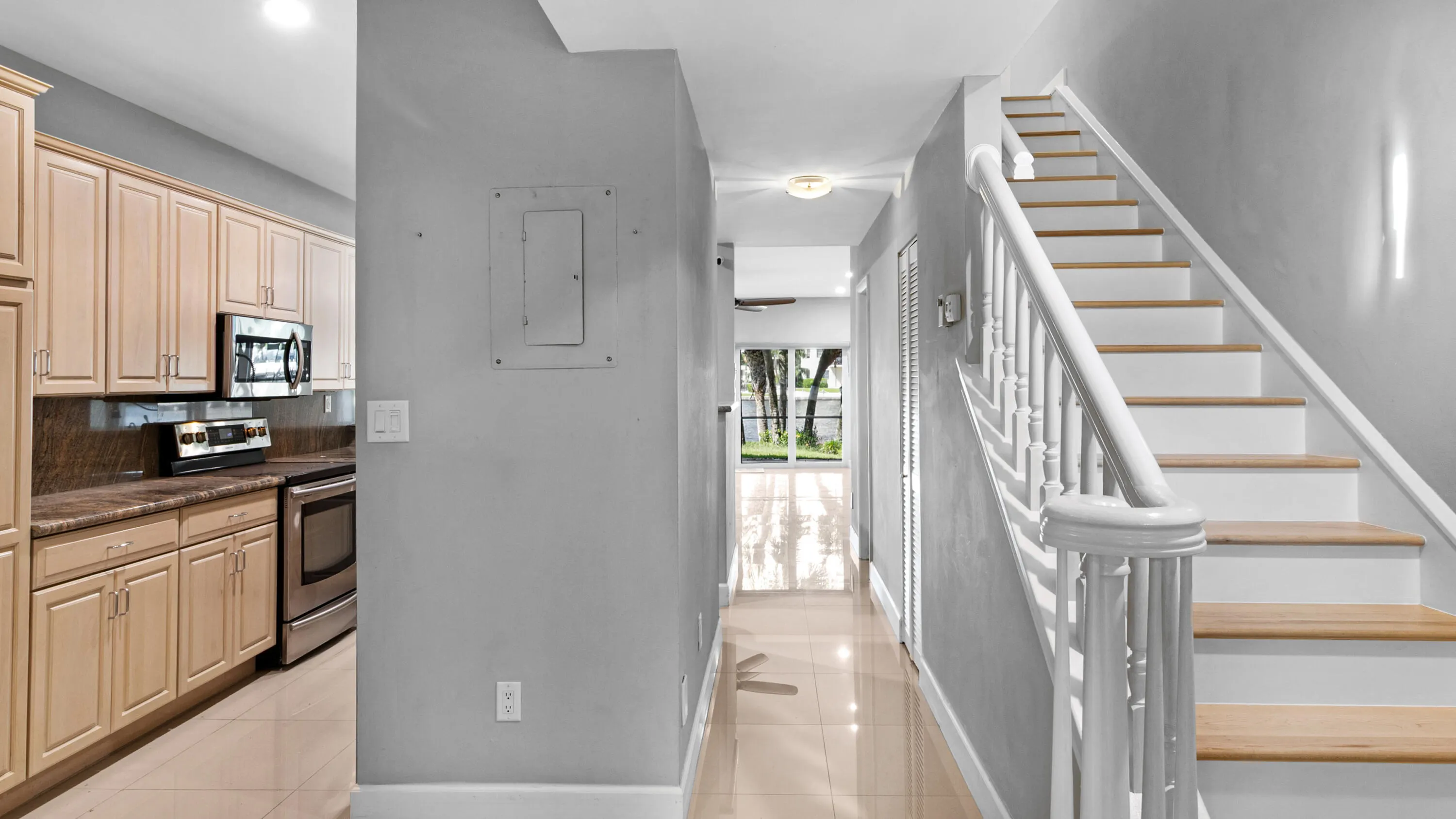 1301 N RIVERSIDE Drive #7