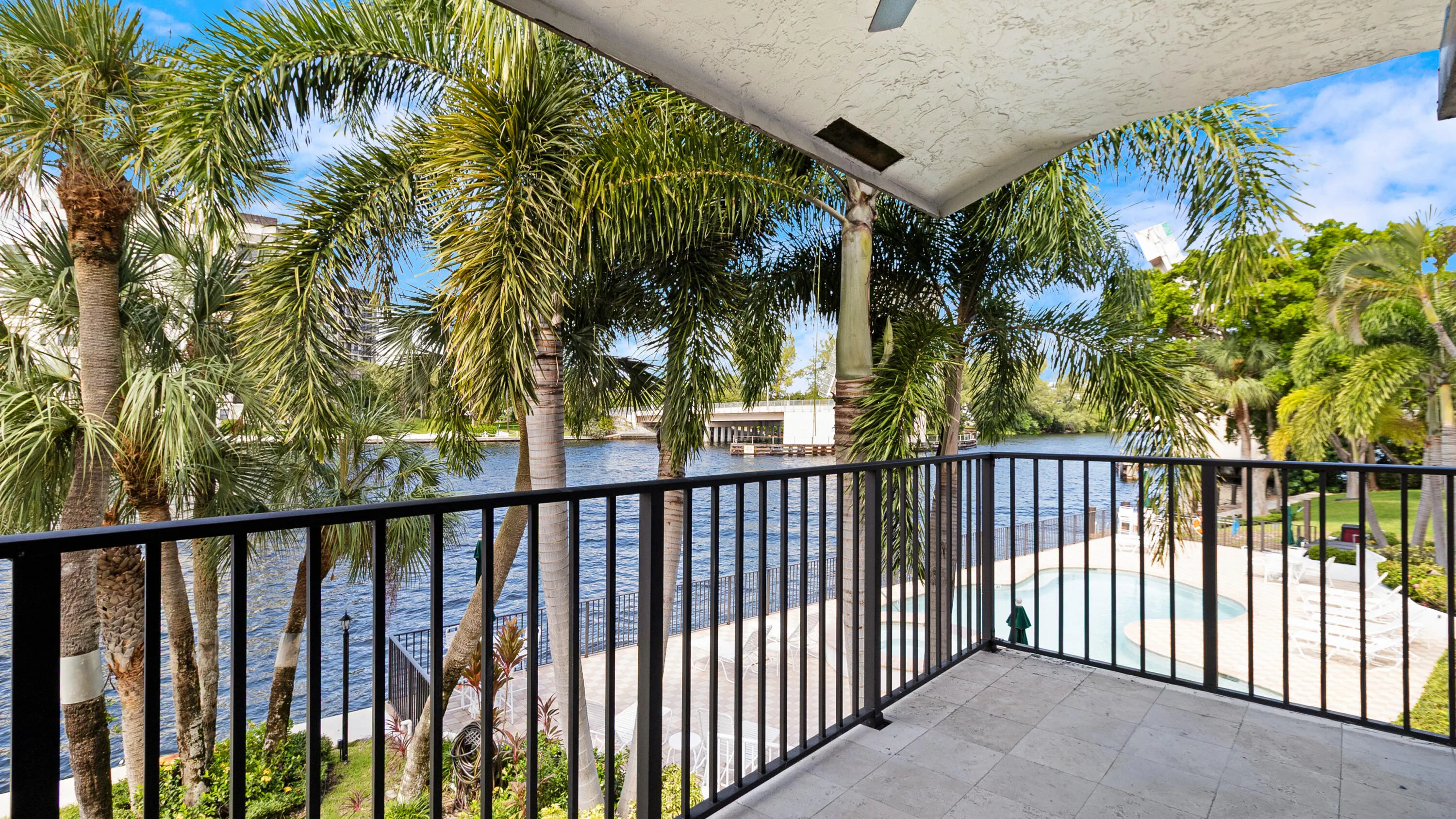 1301 N RIVERSIDE Drive #7