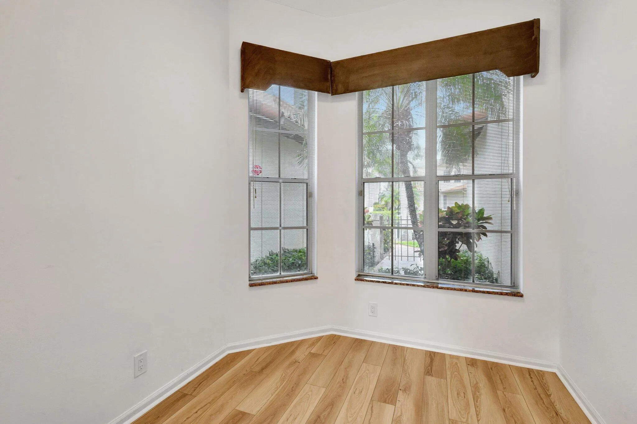 2526 NW 52ND Street