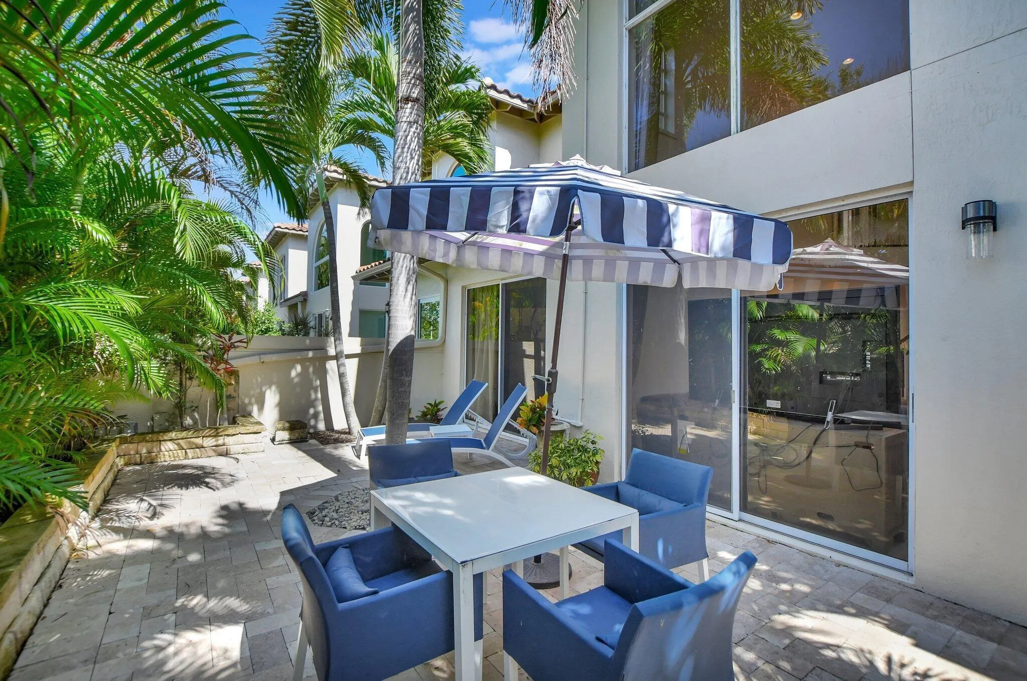 2526 NW 52ND Street