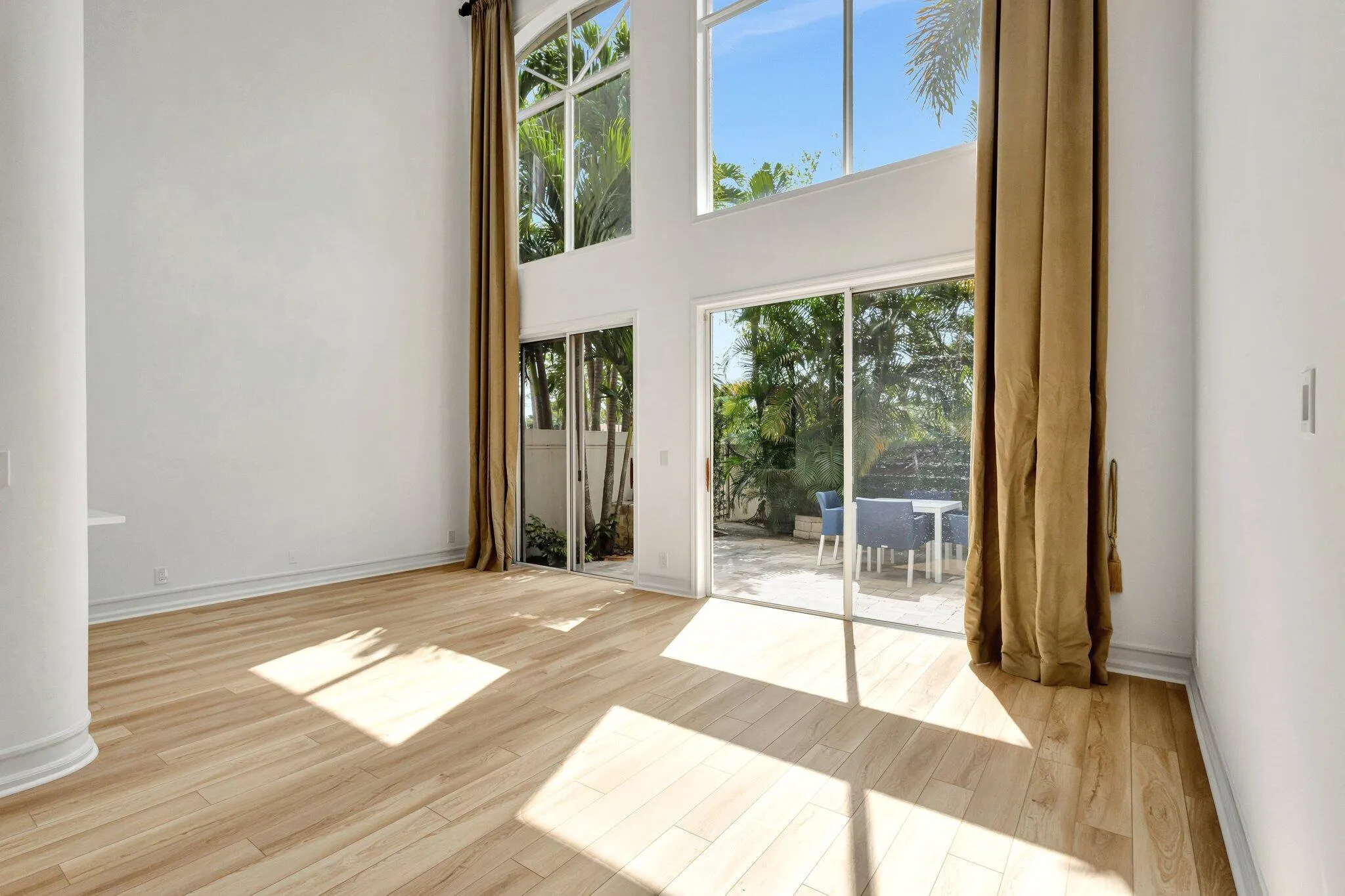 2526 NW 52ND Street