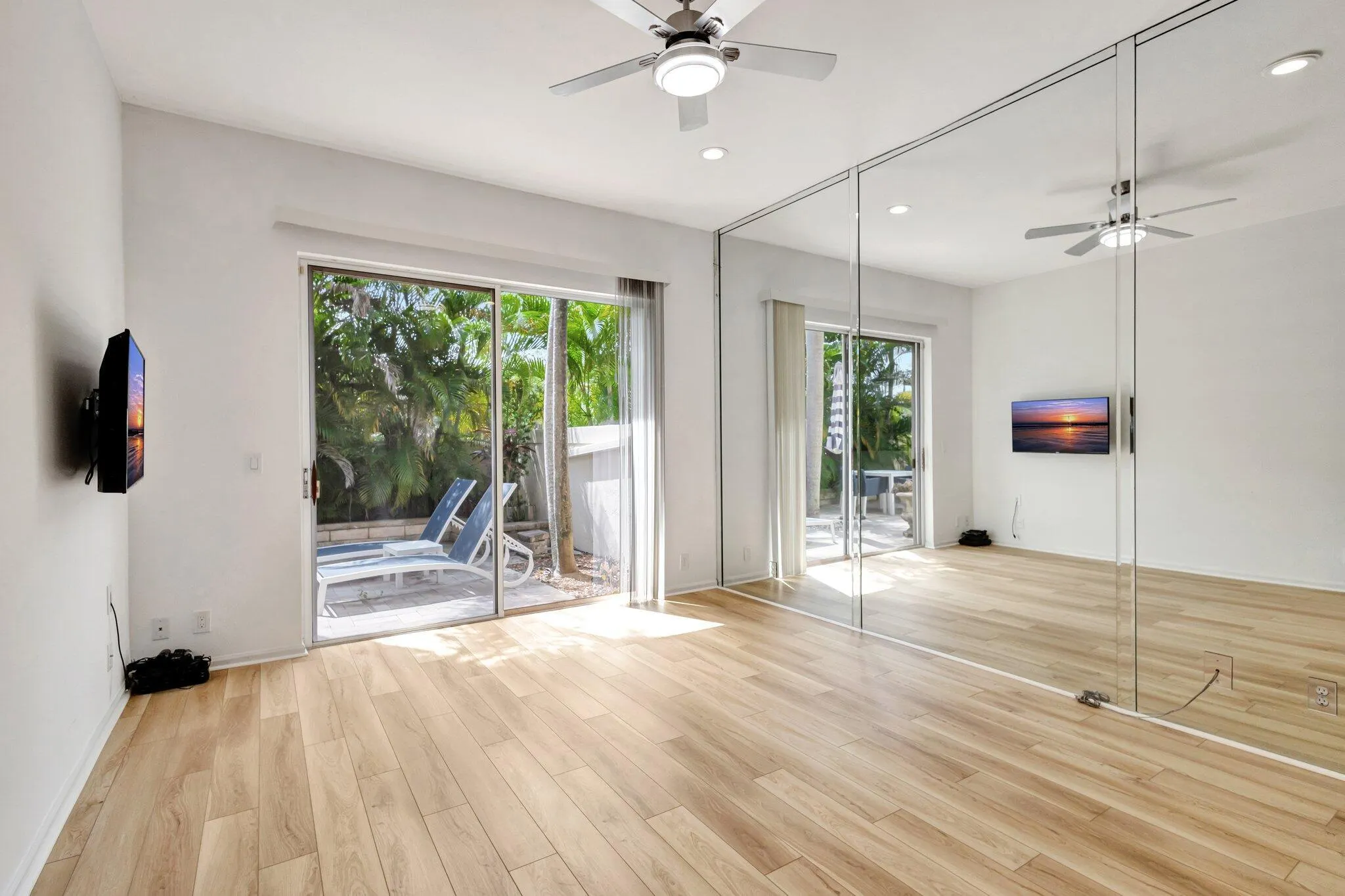 2526 NW 52ND Street