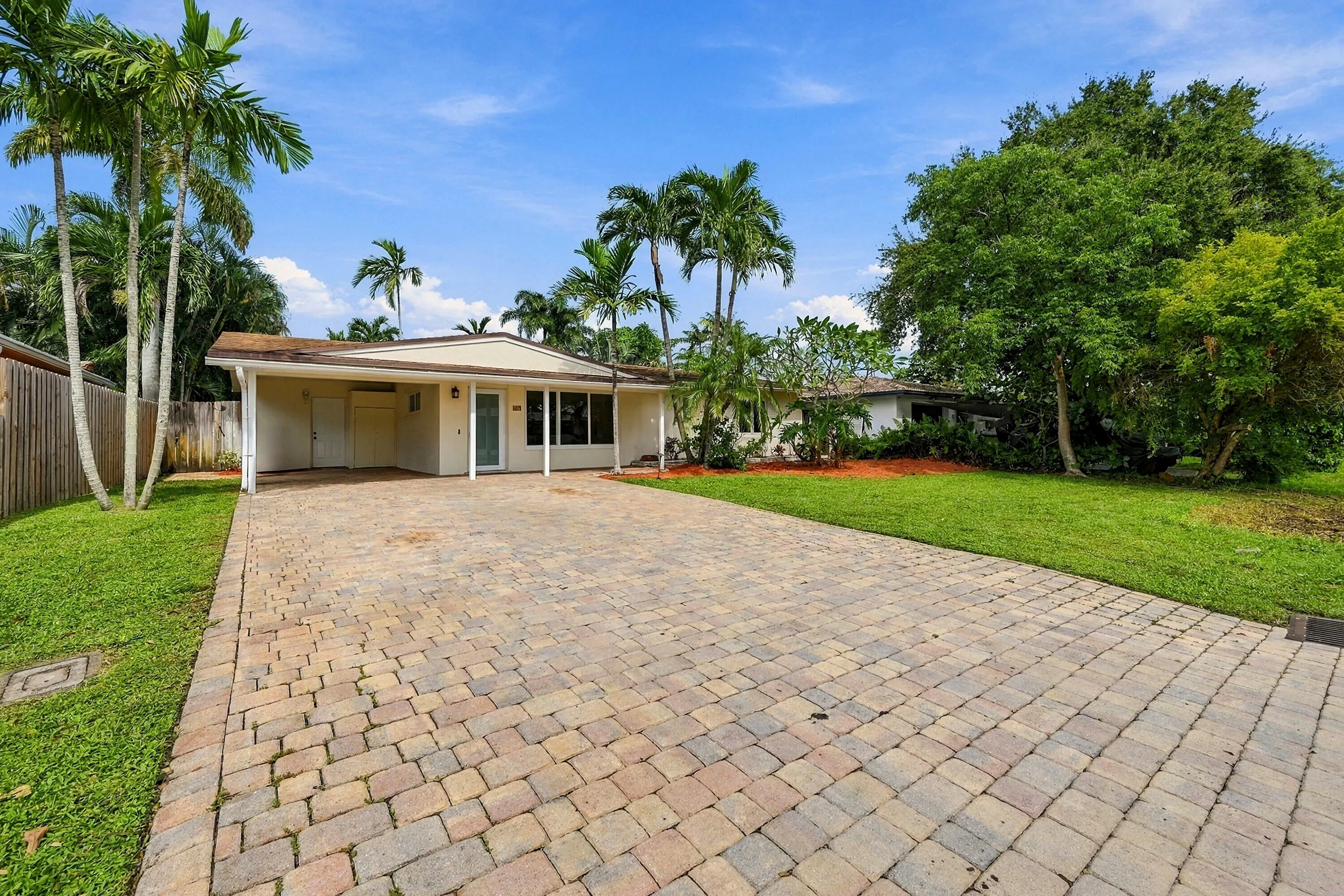617 NW 28th Court ##617