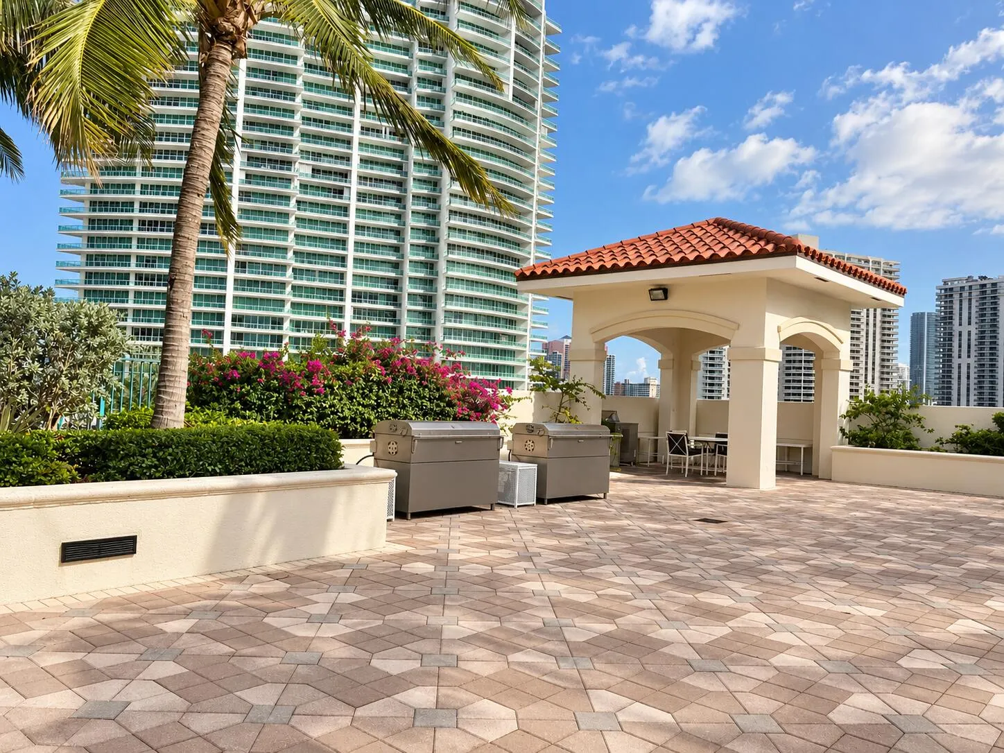 19900 E COUNTRY CLUB Drive #1020 ST