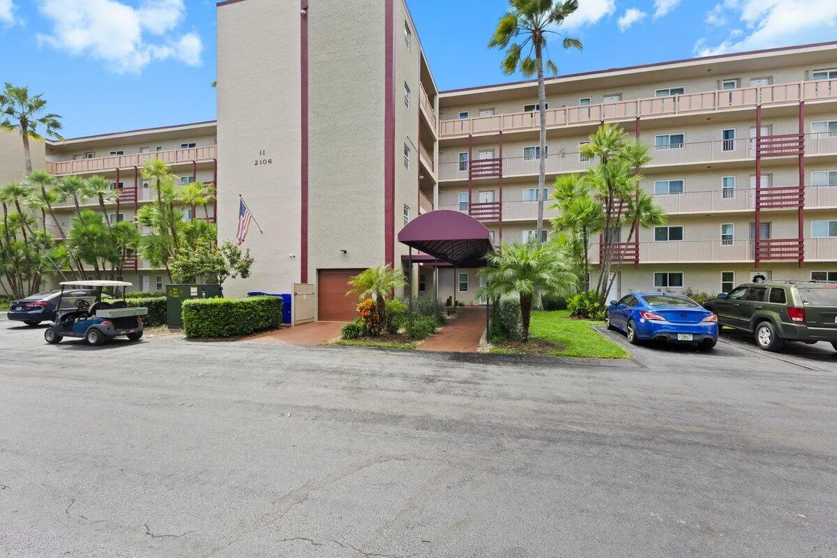 2106 S CYPRESS BEND Drive #506