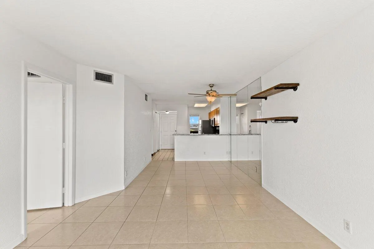2106 S CYPRESS BEND Drive #506