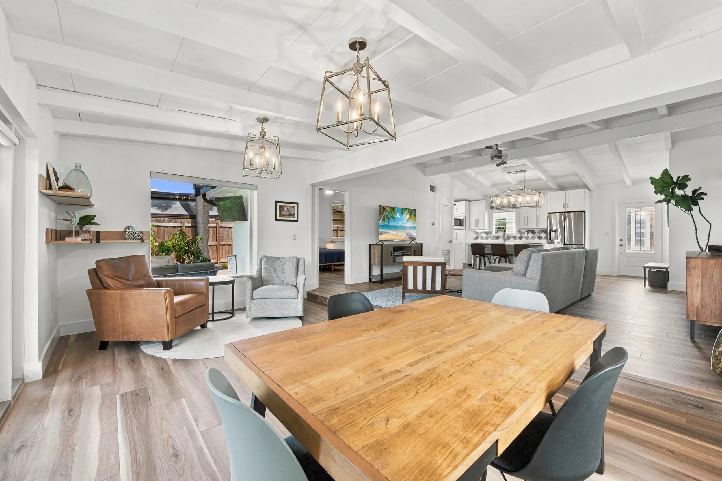 2449 KEY LARGO Lane