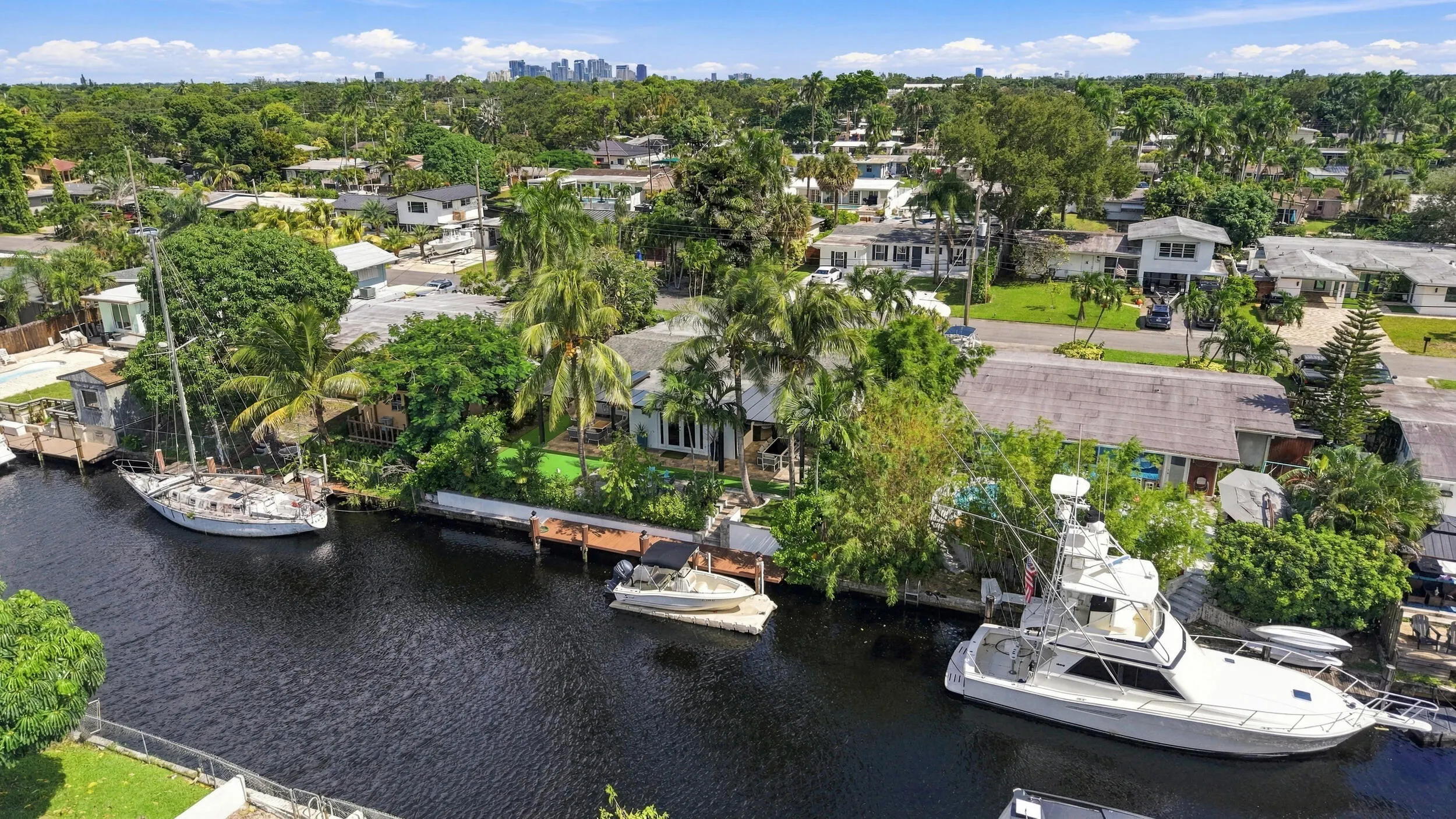 2449 KEY LARGO Lane