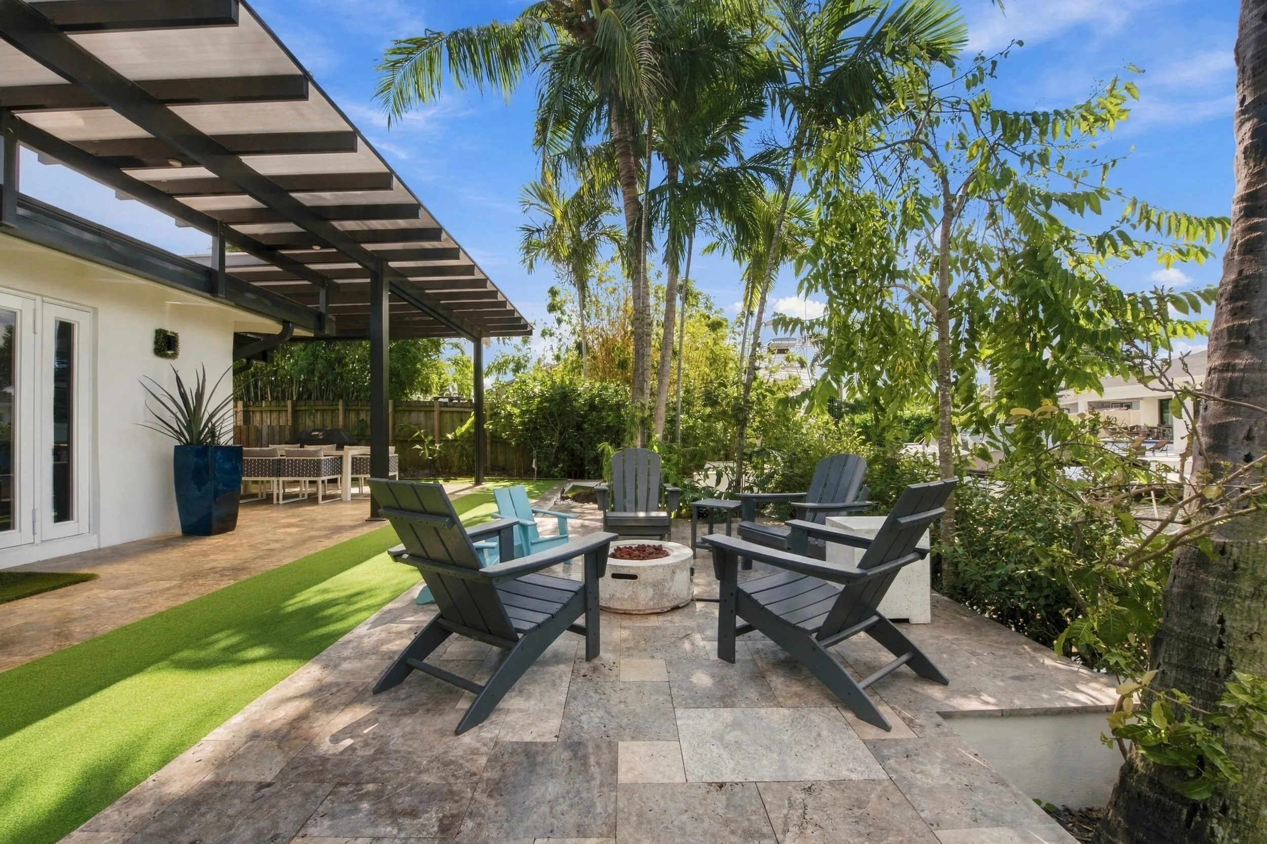 2449 KEY LARGO Lane