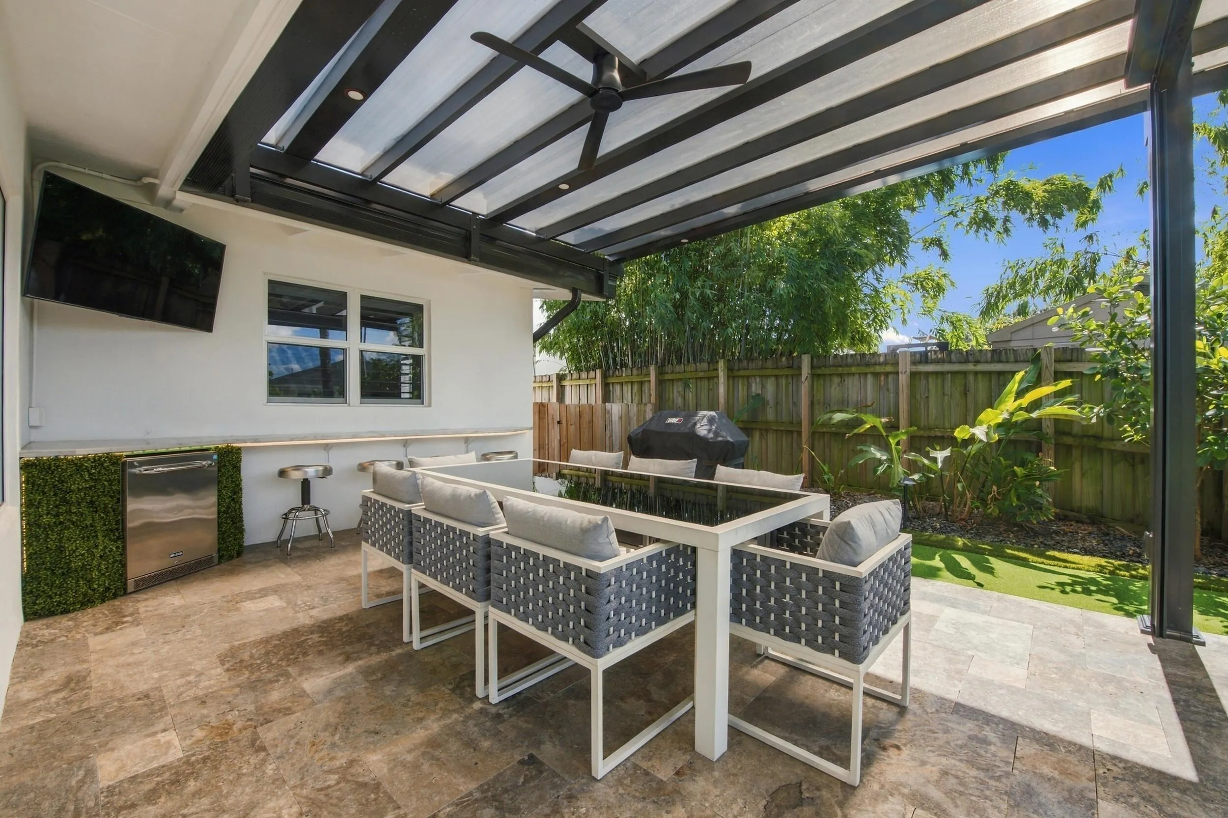 2449 KEY LARGO Lane