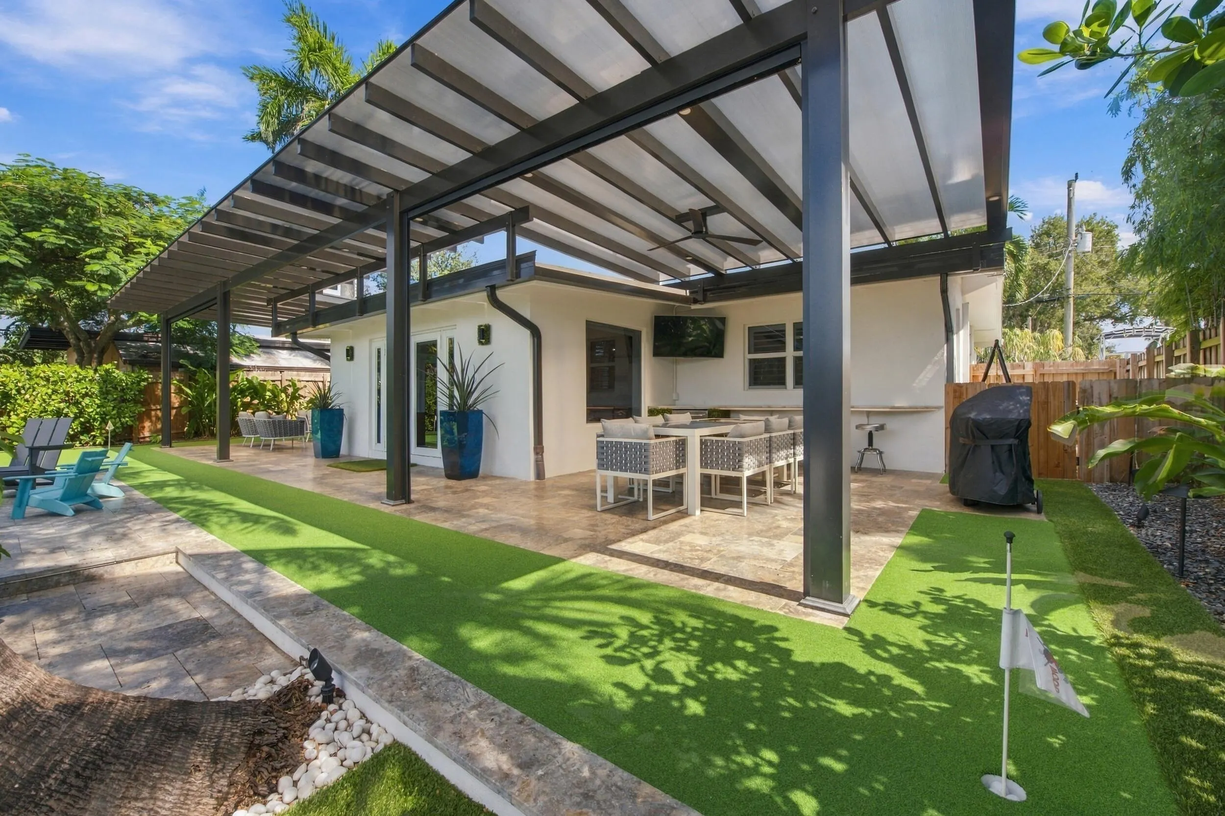2449 KEY LARGO Lane