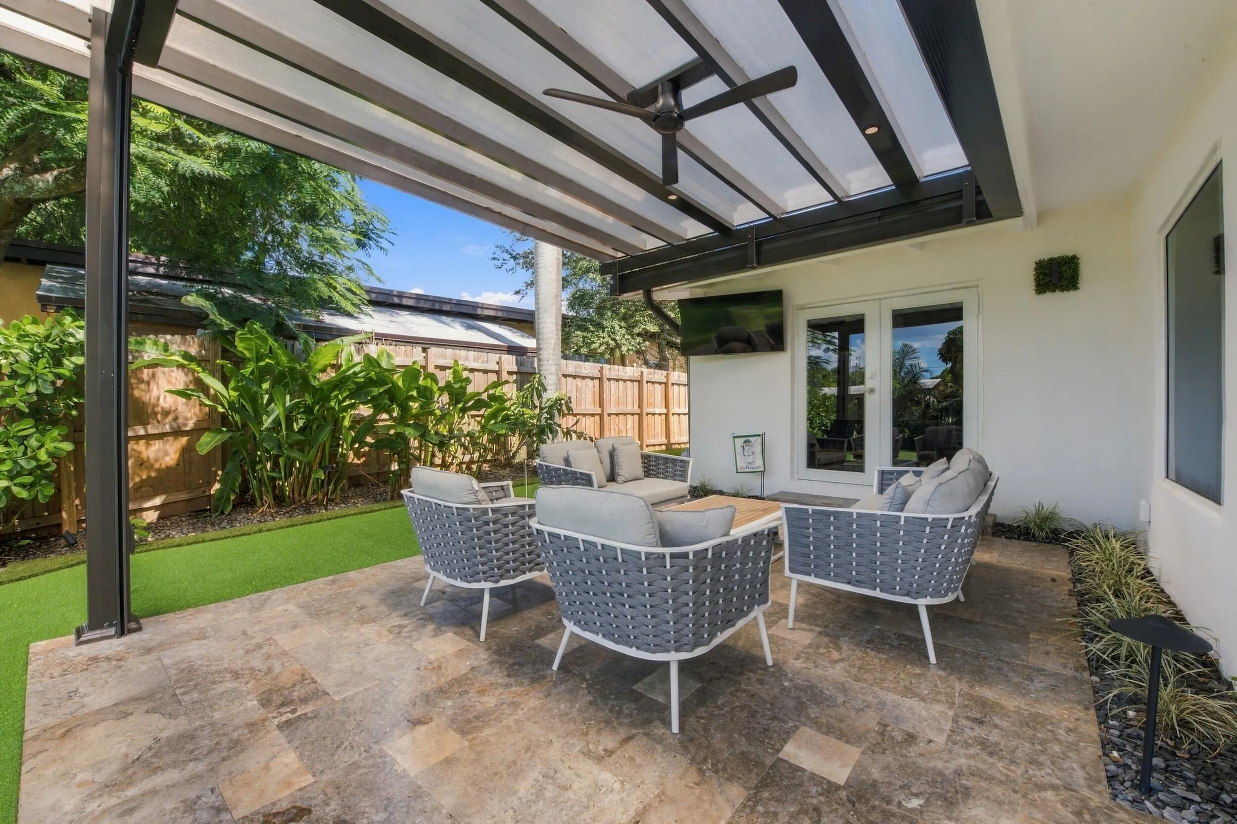 2449 KEY LARGO Lane