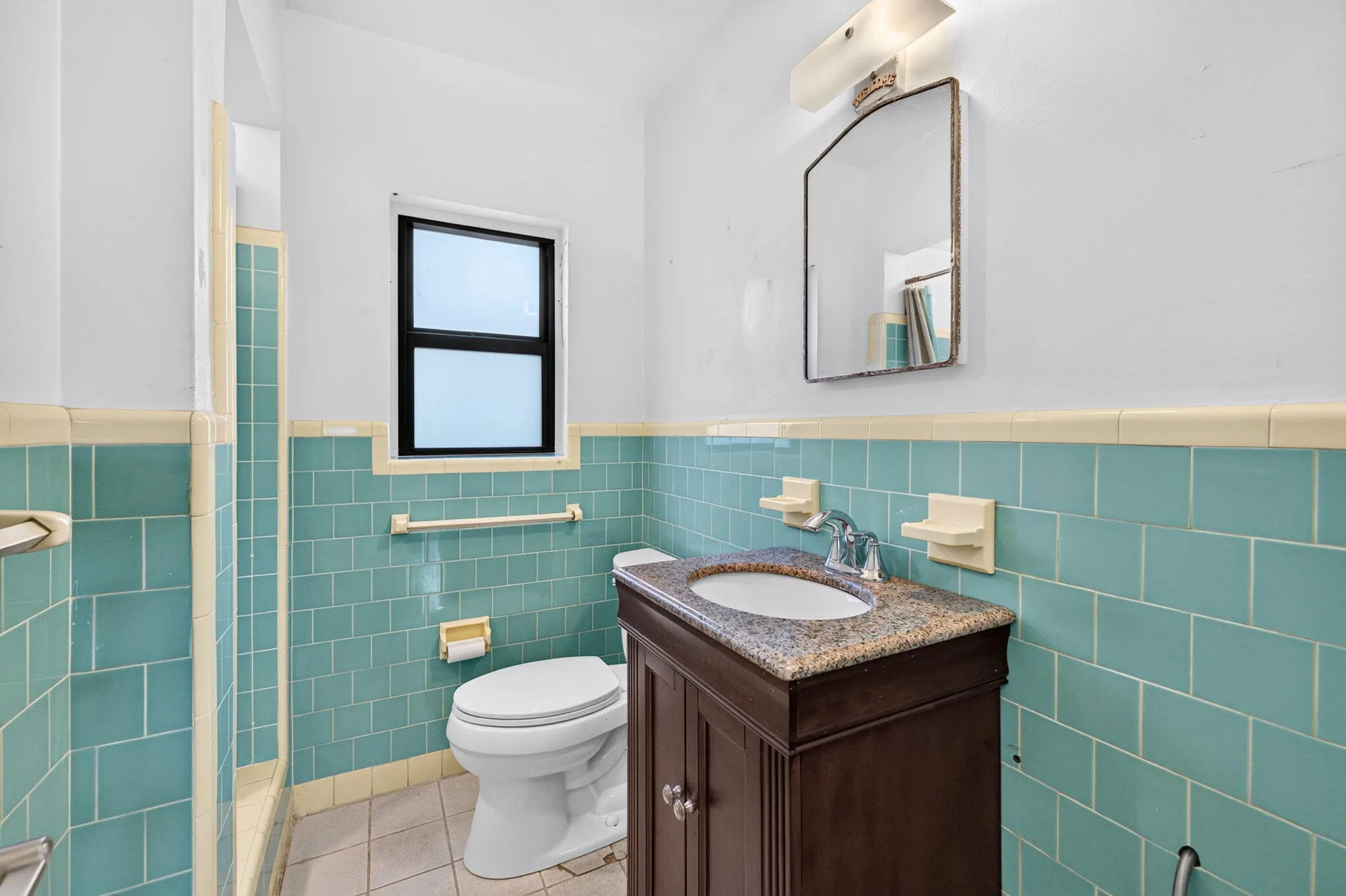 1515 NE 16TH Street