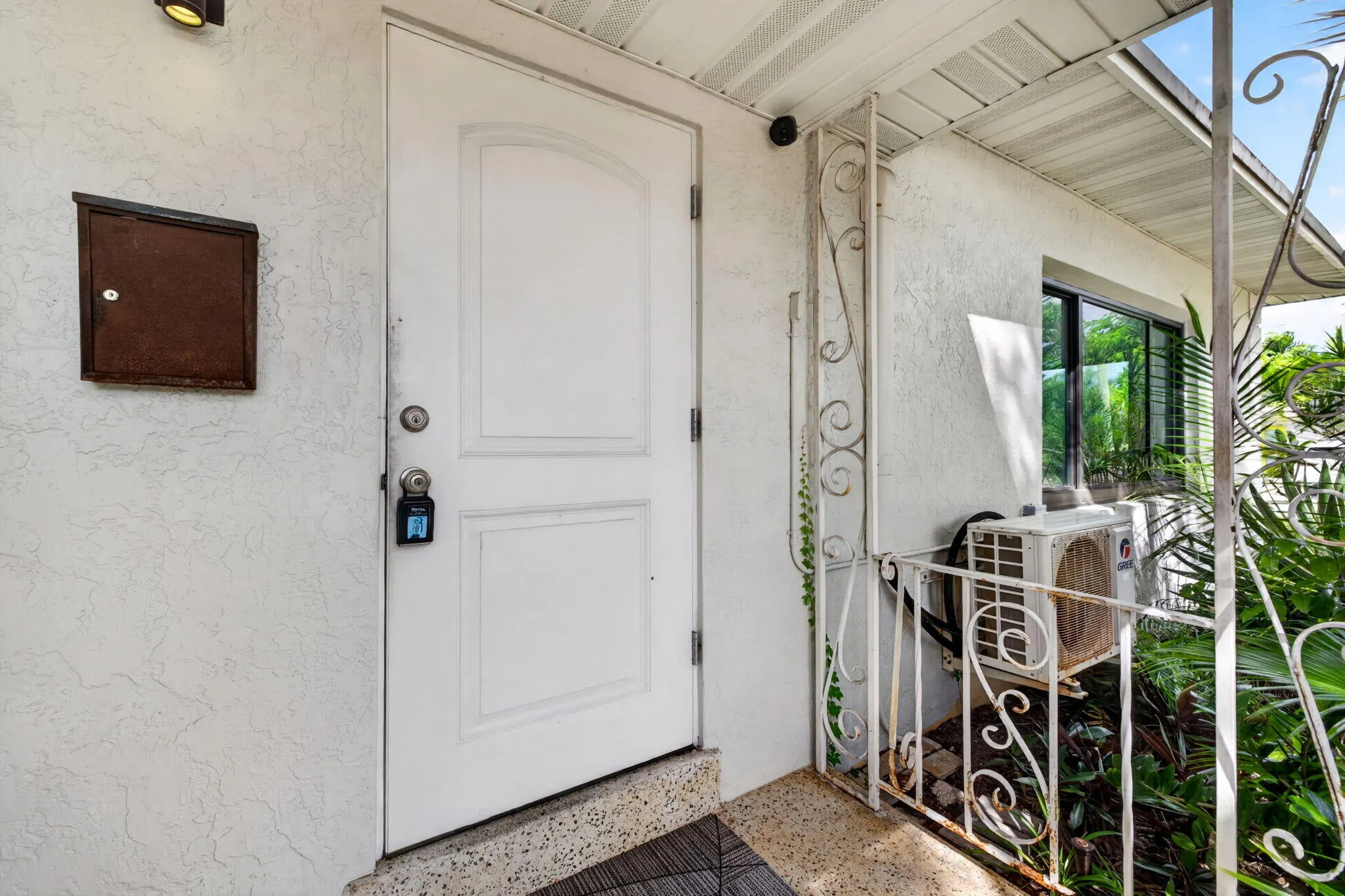 1515 NE 16TH Street