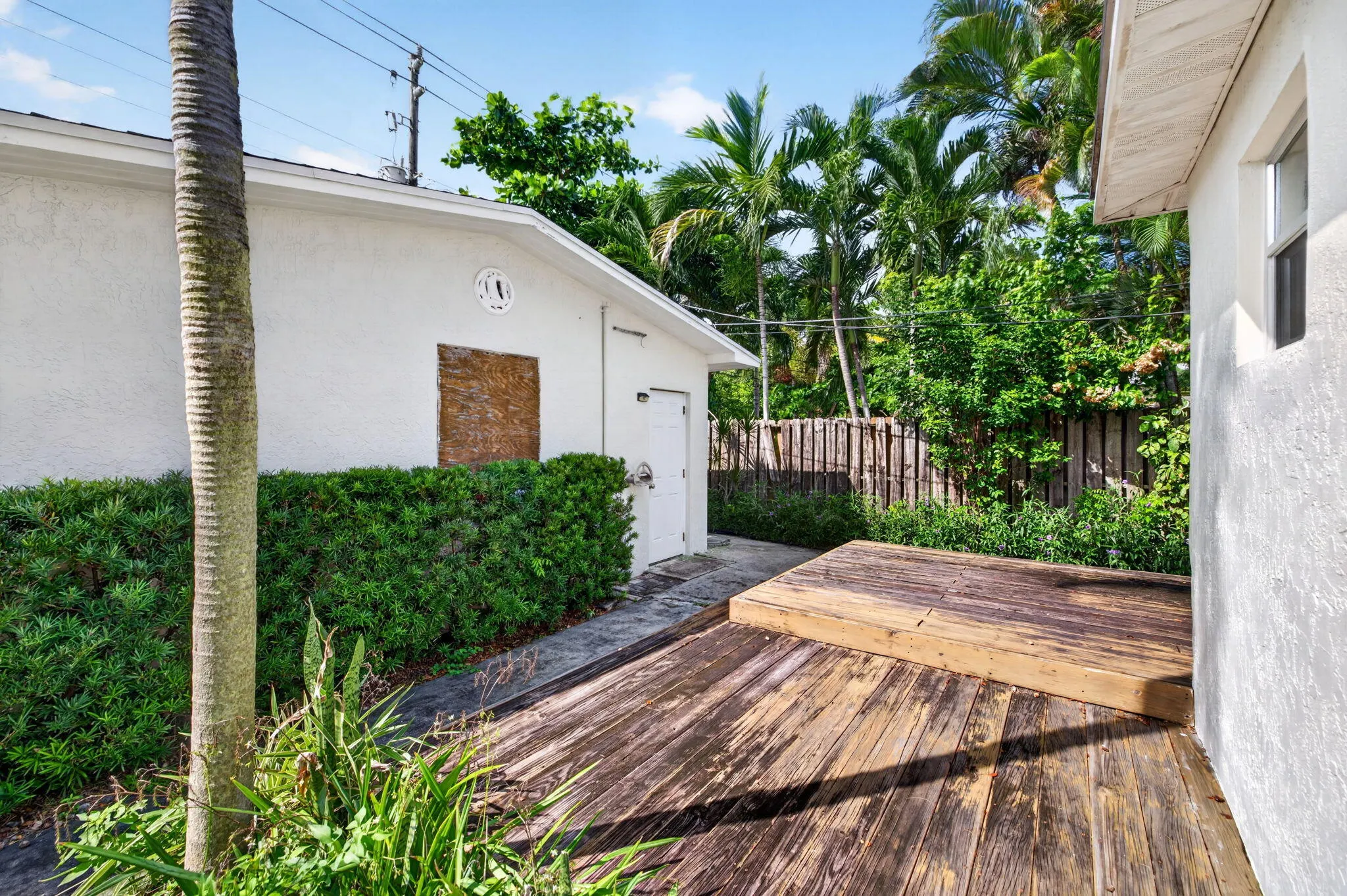 1515 NE 16TH Street