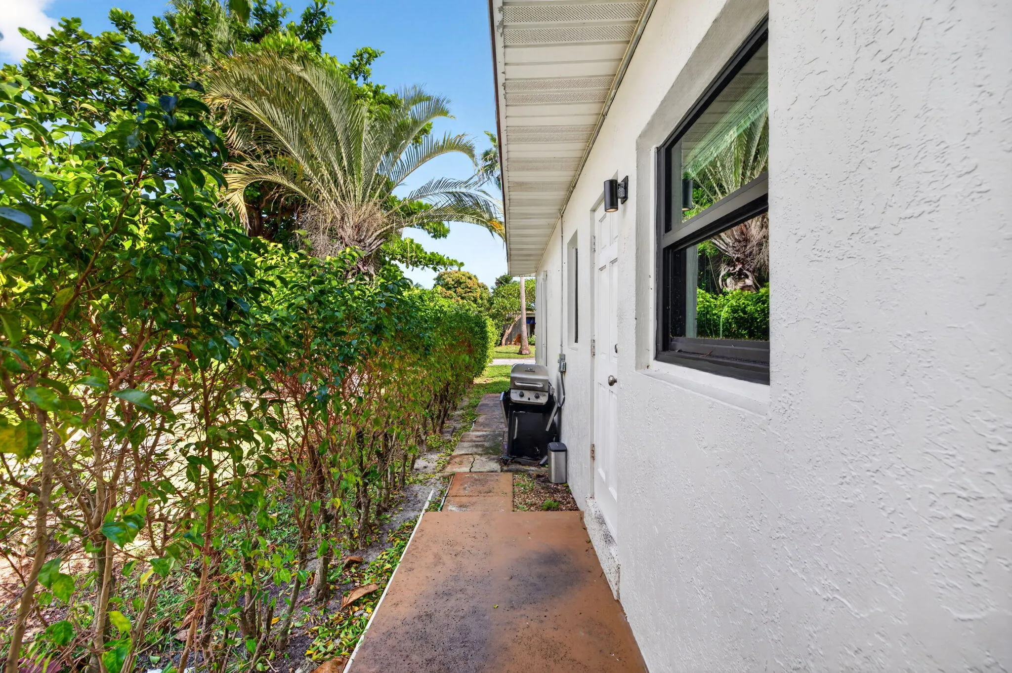 1515 NE 16TH Street