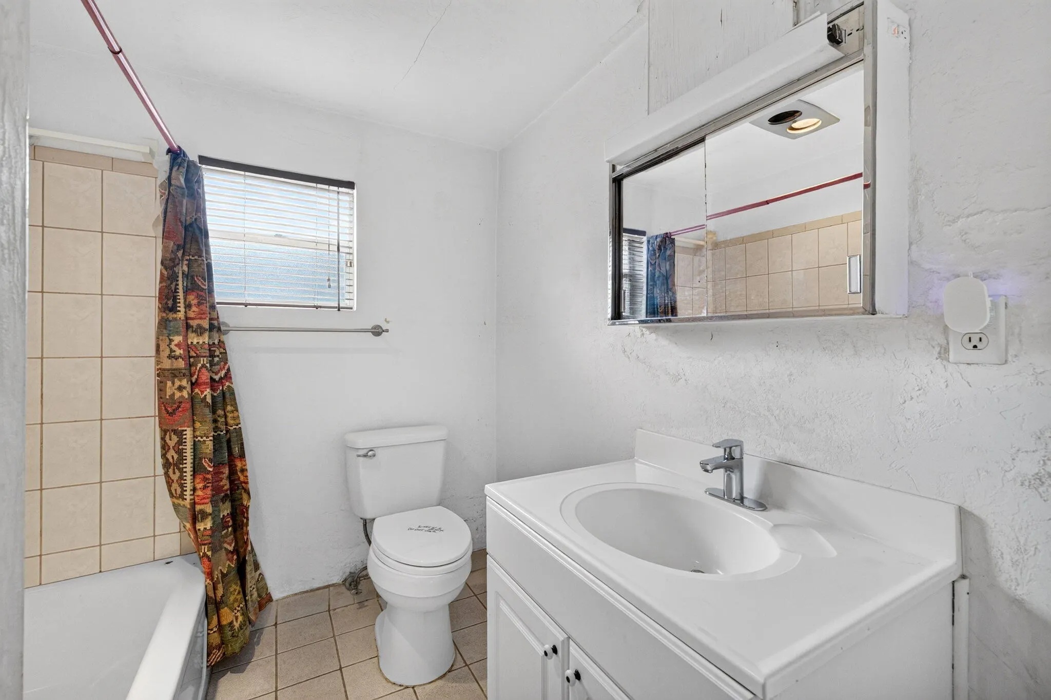 1515 NE 16TH Street