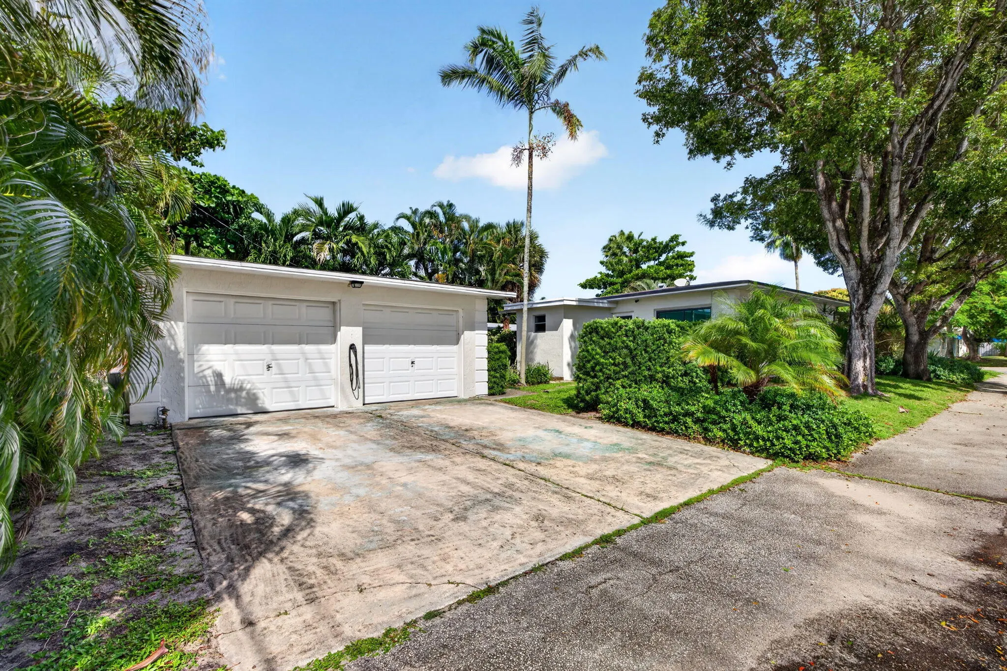 1515 NE 16TH Street