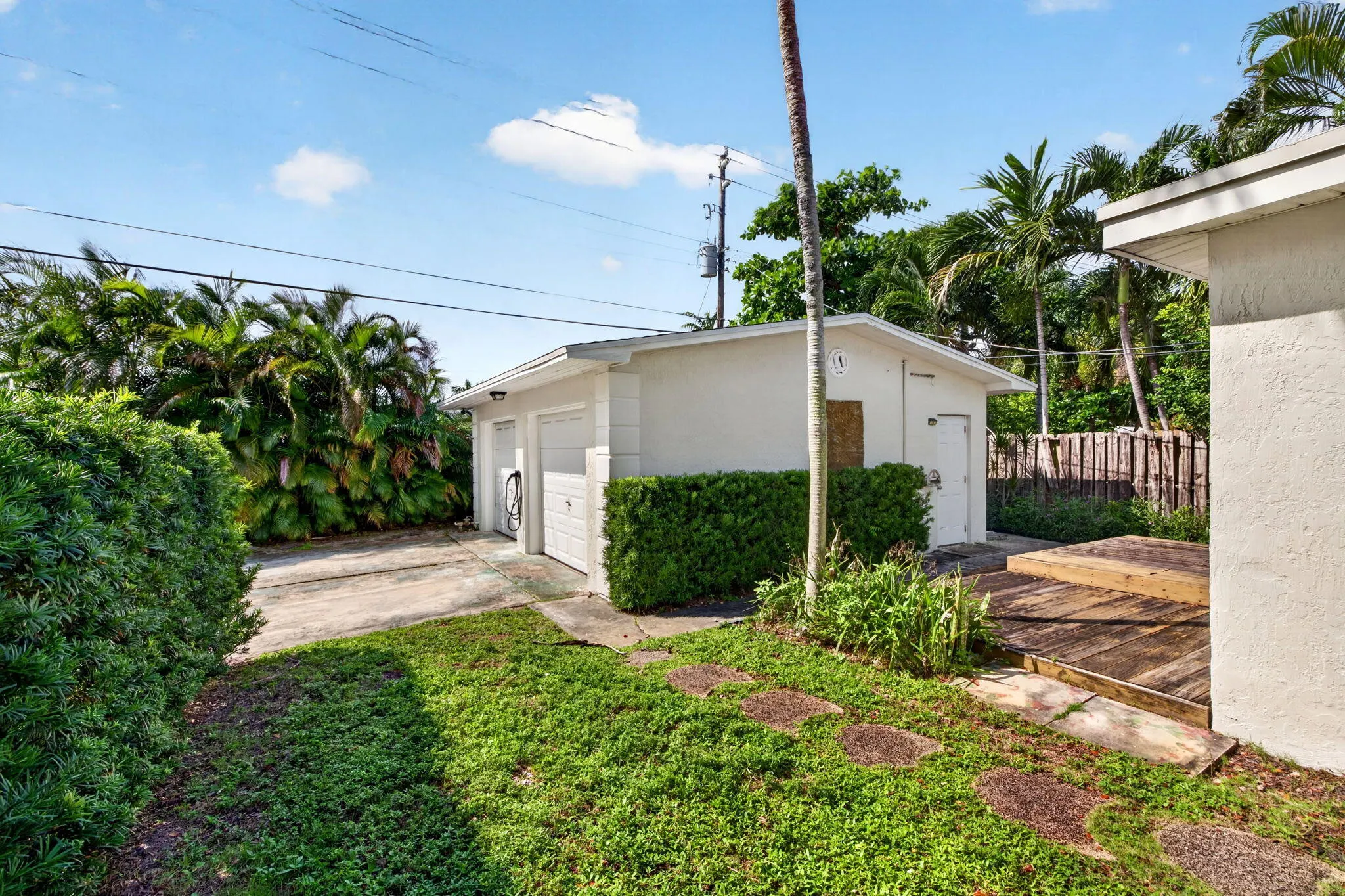 1515 NE 16TH Street