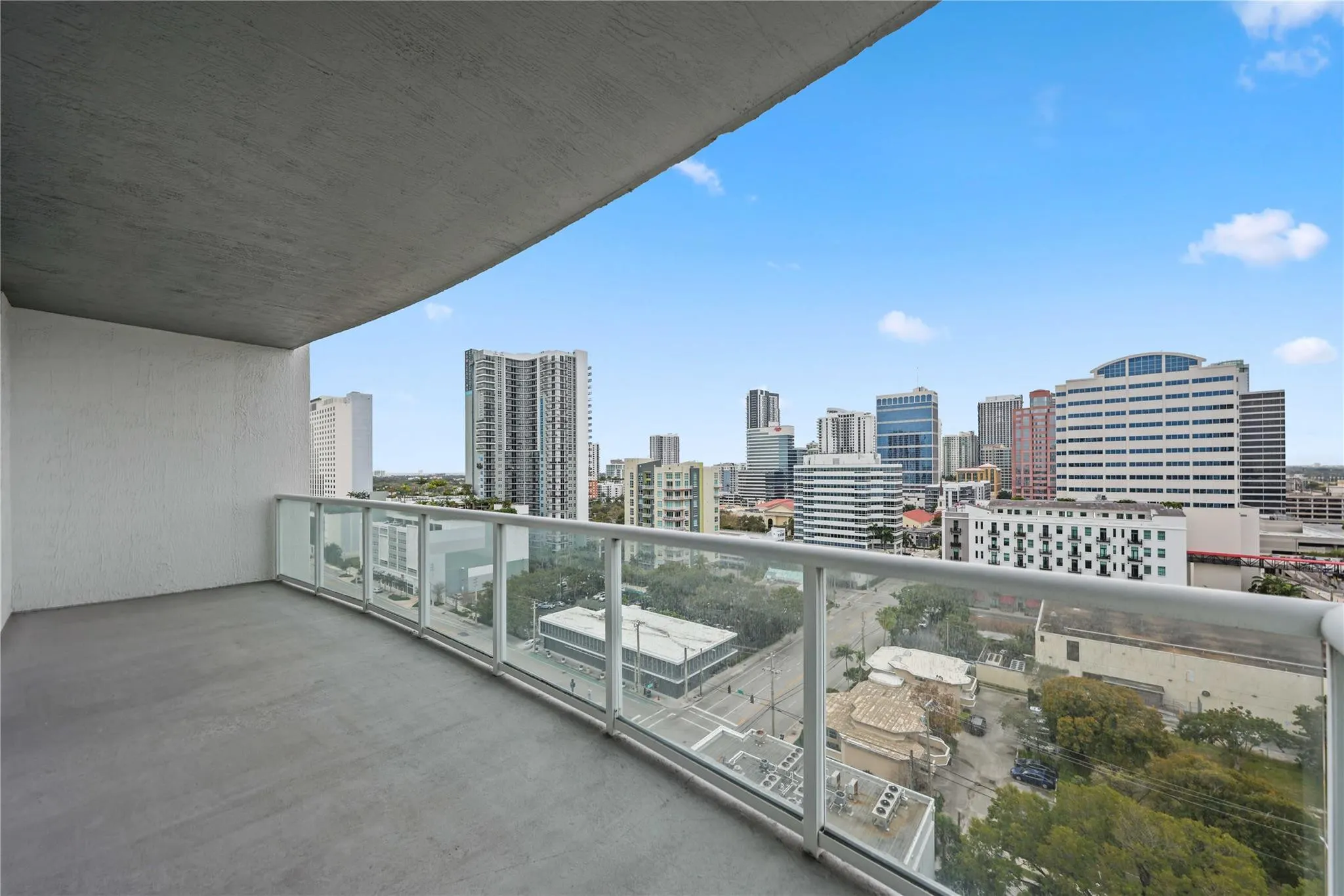315 NE 3RD Avenue #1404