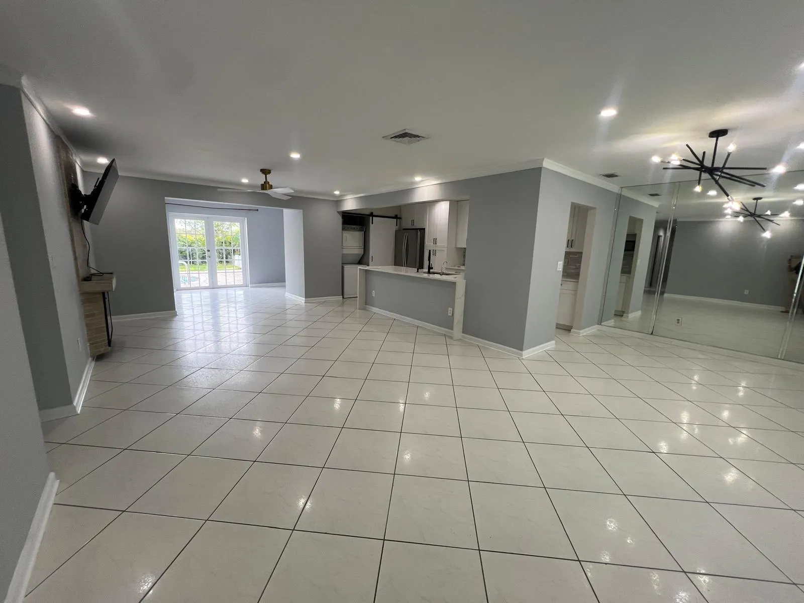 101 SANDPIPER Avenue