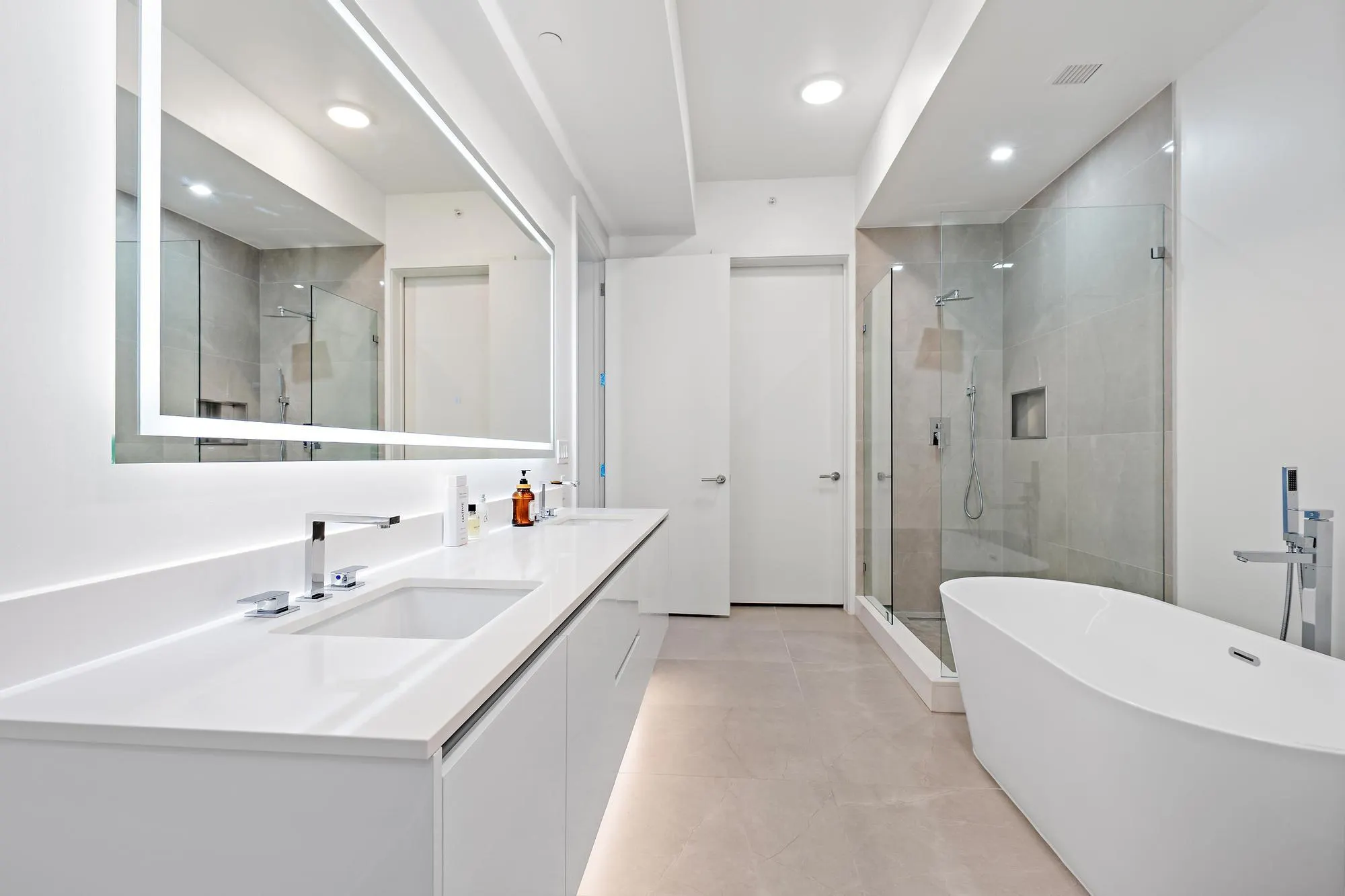 220 Lake Shore Drive #1802