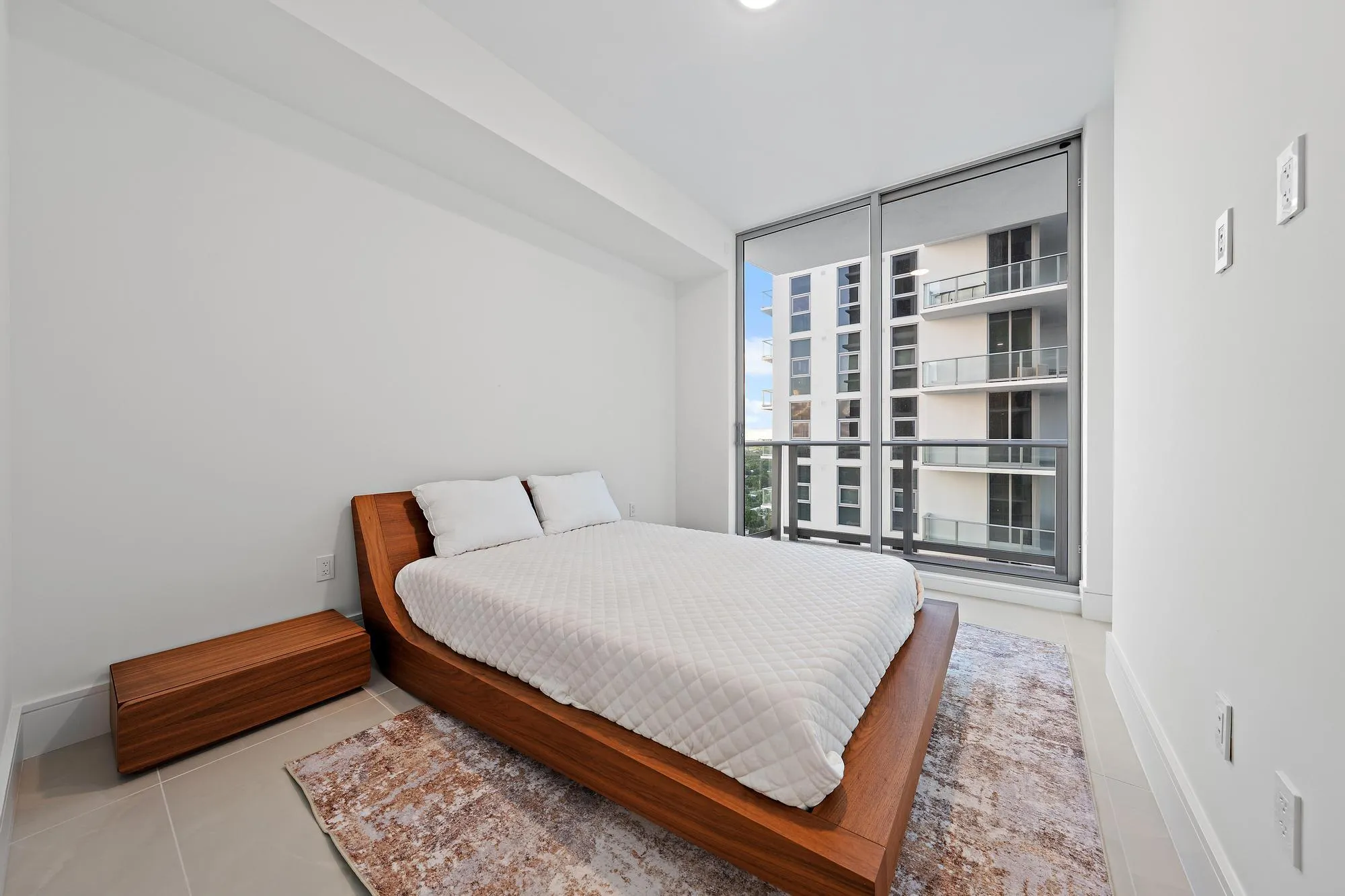 220 Lake Shore Drive #1802