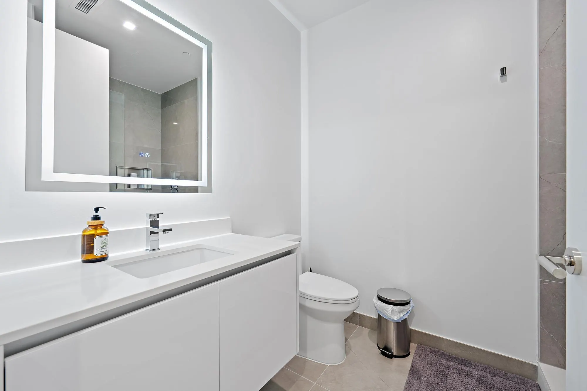220 Lake Shore Drive #1802