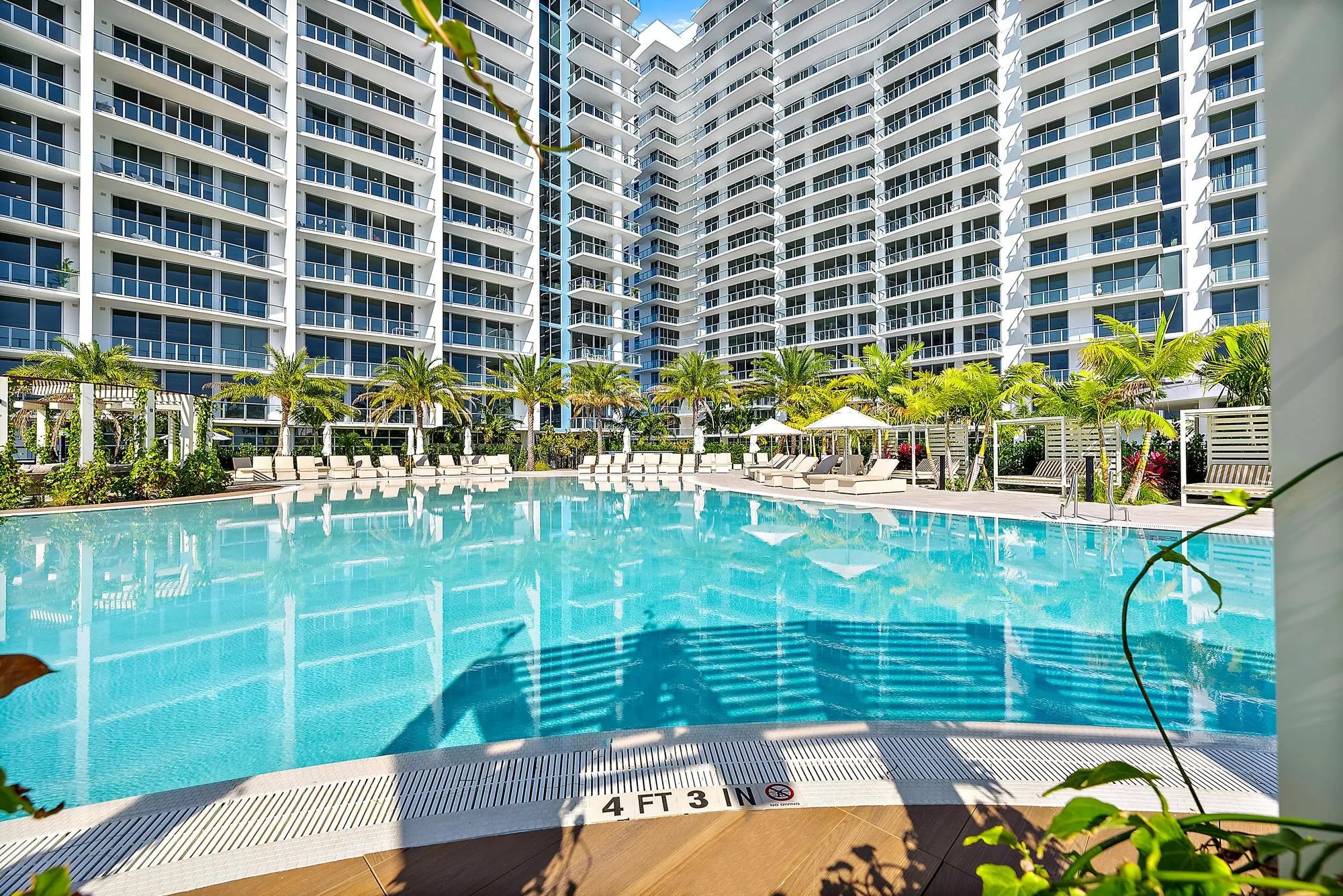 220 Lake Shore Drive #1802
