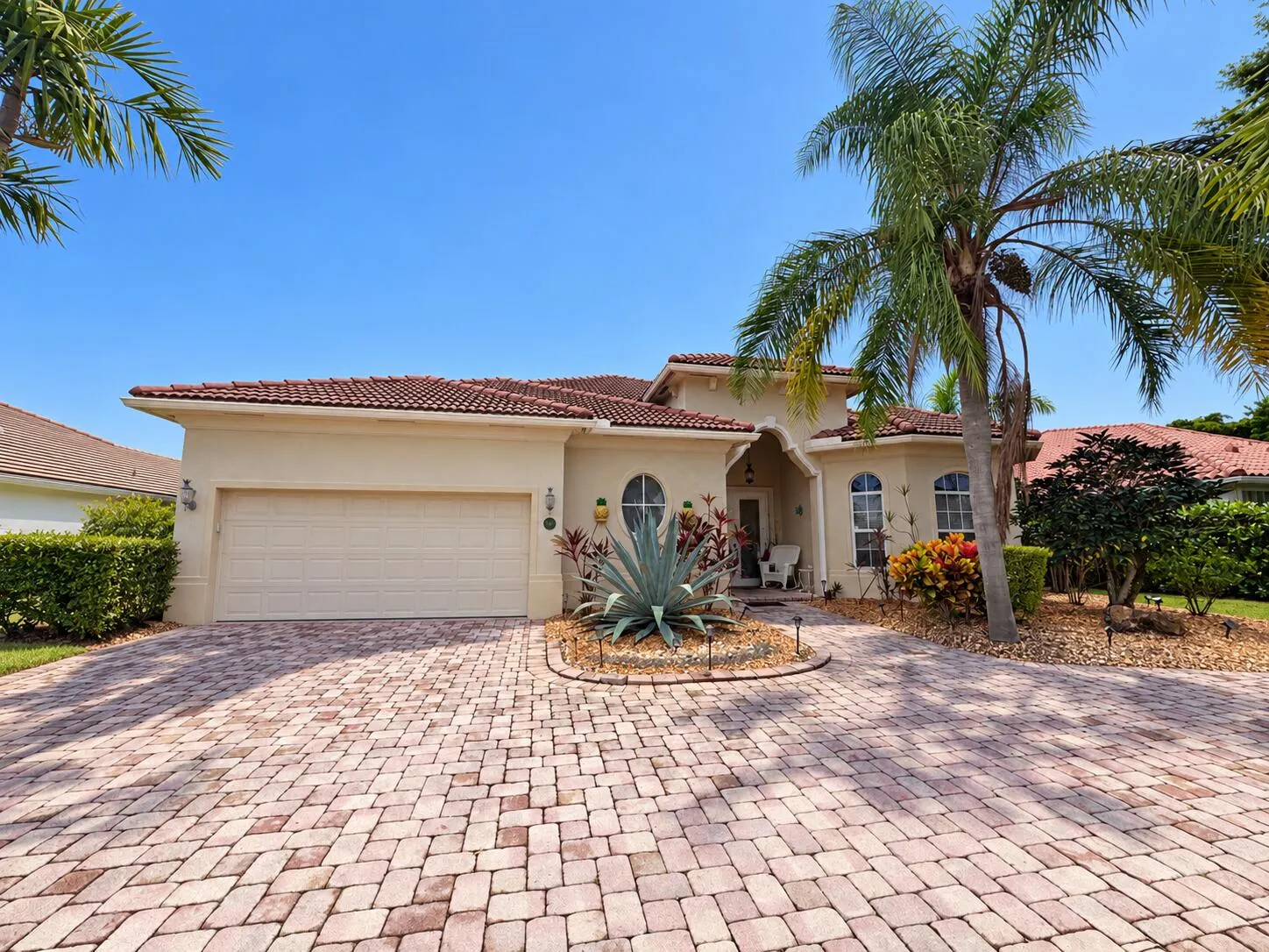 957 Greensward Lane
