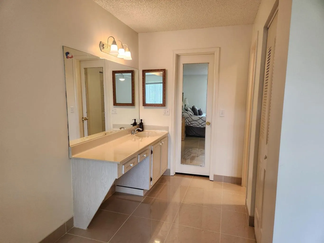 2920 SW 15TH Street #202