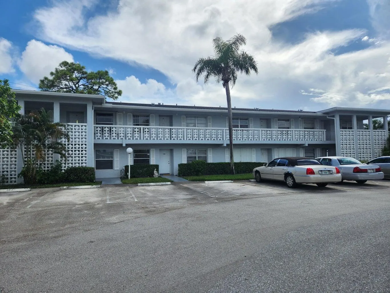 2920 SW 15TH Street #202