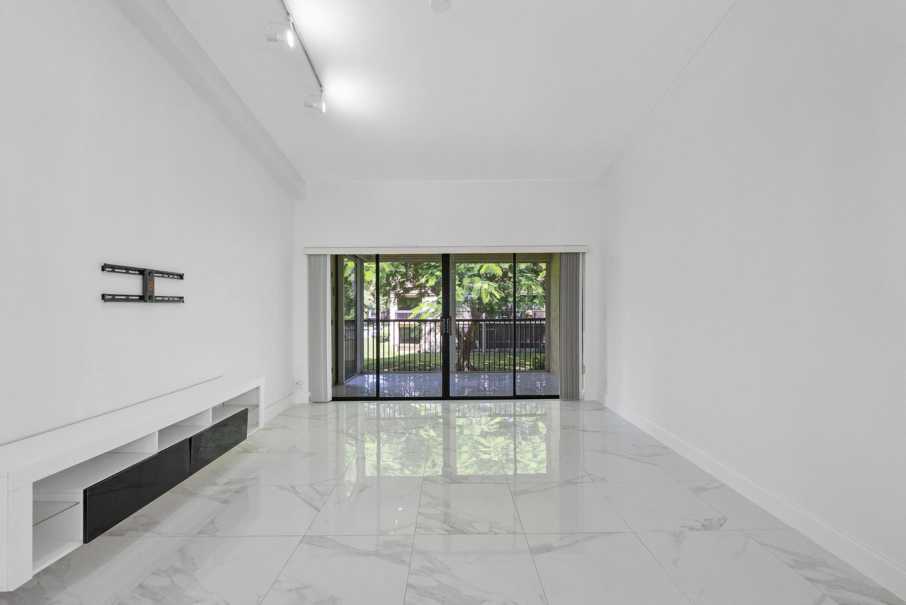 1913 SW 15TH Street #24