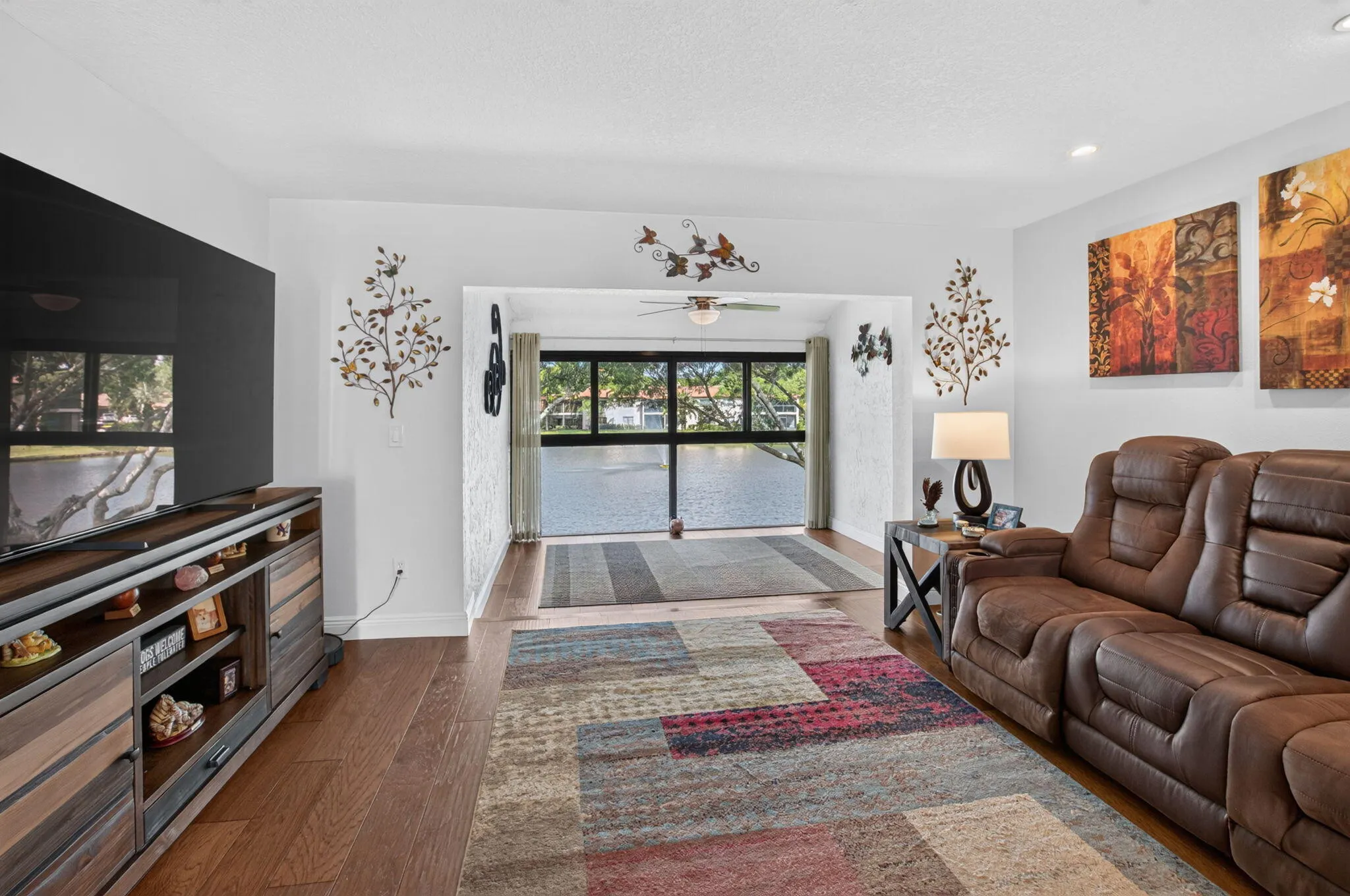 9259 VISTA DEL LAGO #18D