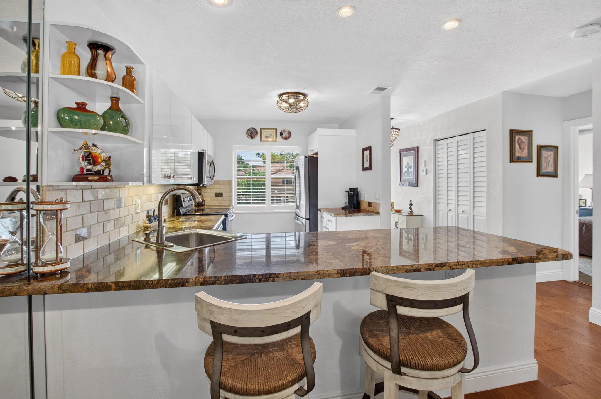 9259 VISTA DEL LAGO #18D