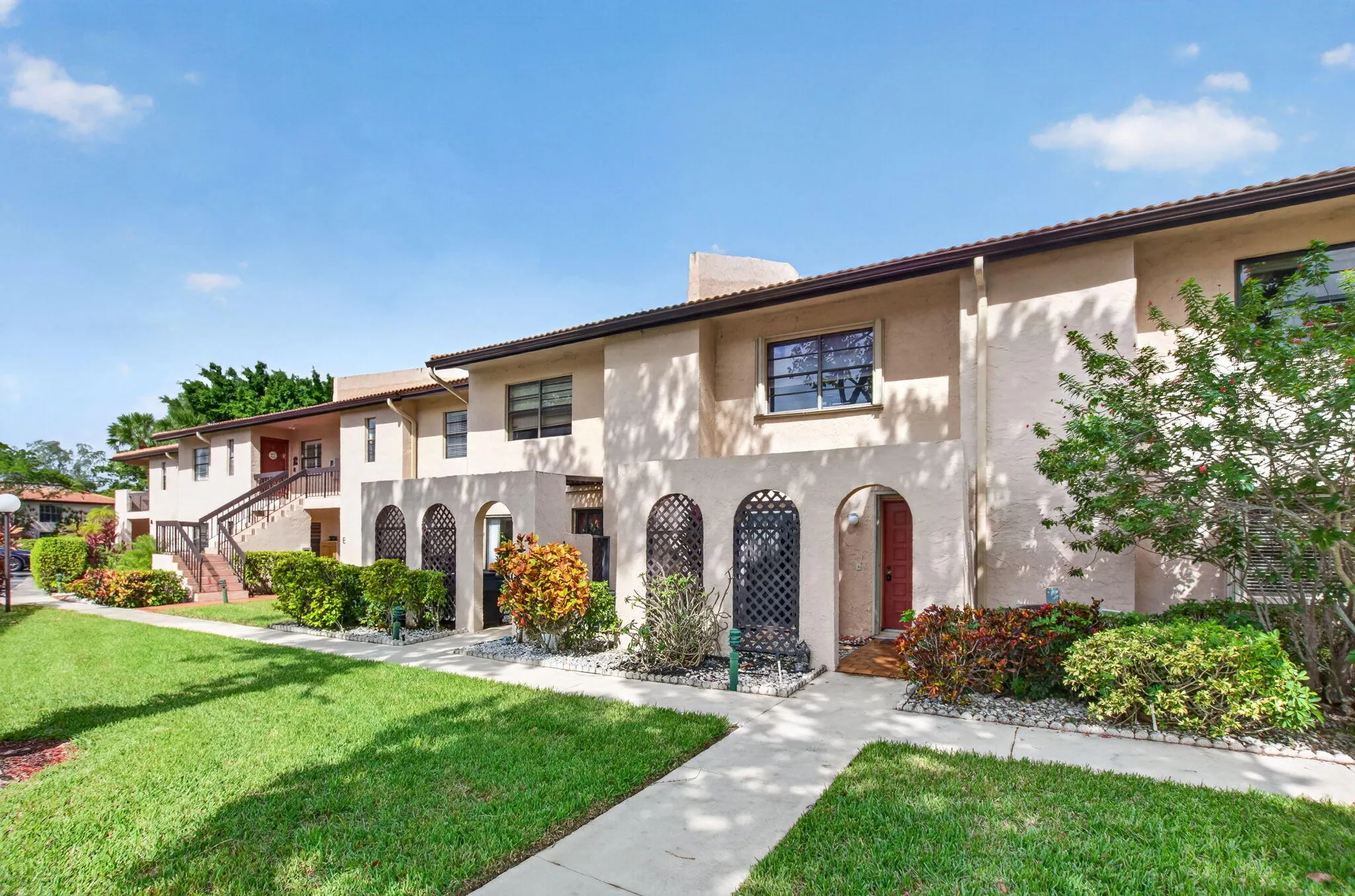 9259 VISTA DEL LAGO #18D