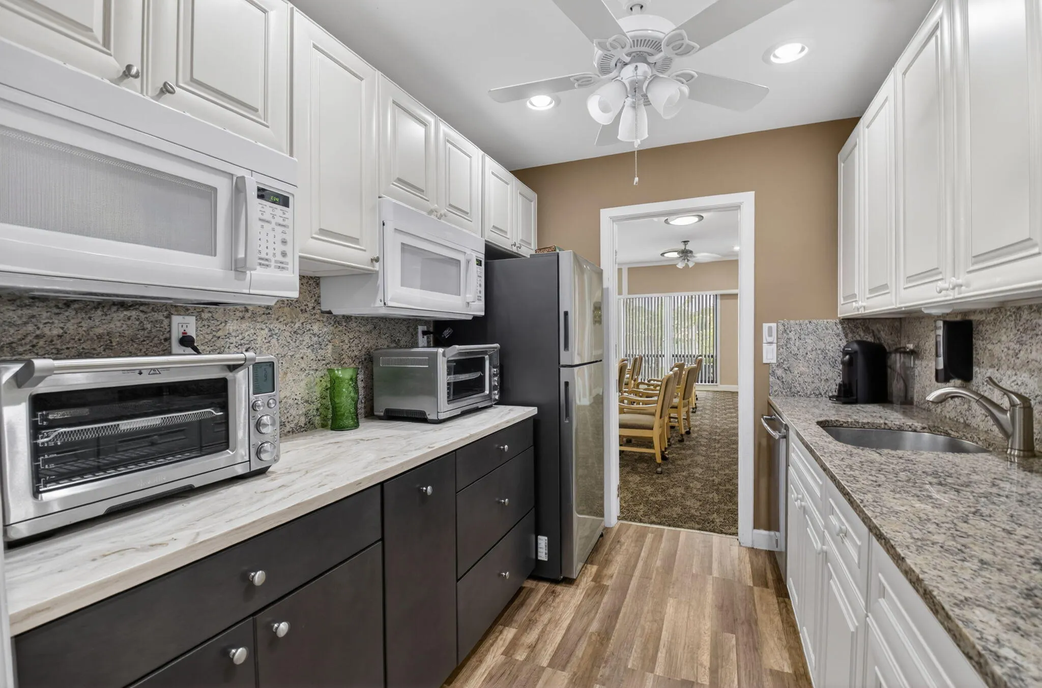 9259 VISTA DEL LAGO #18D