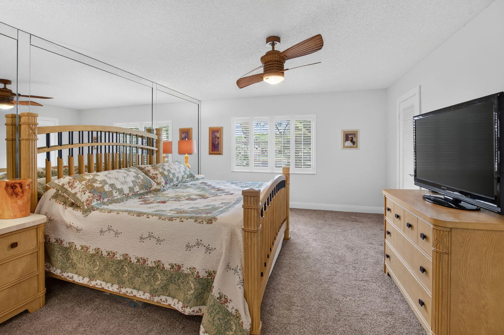 9259 VISTA DEL LAGO #18D