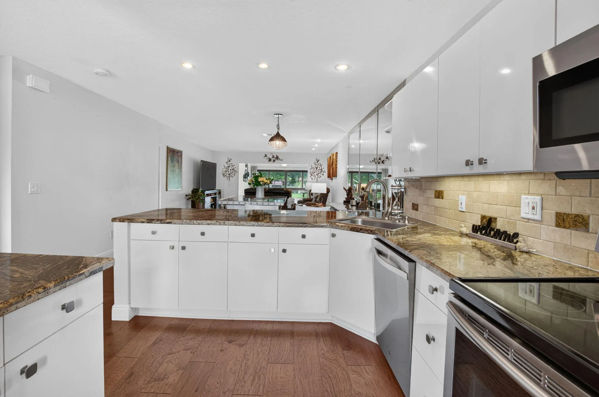 9259 VISTA DEL LAGO #18D