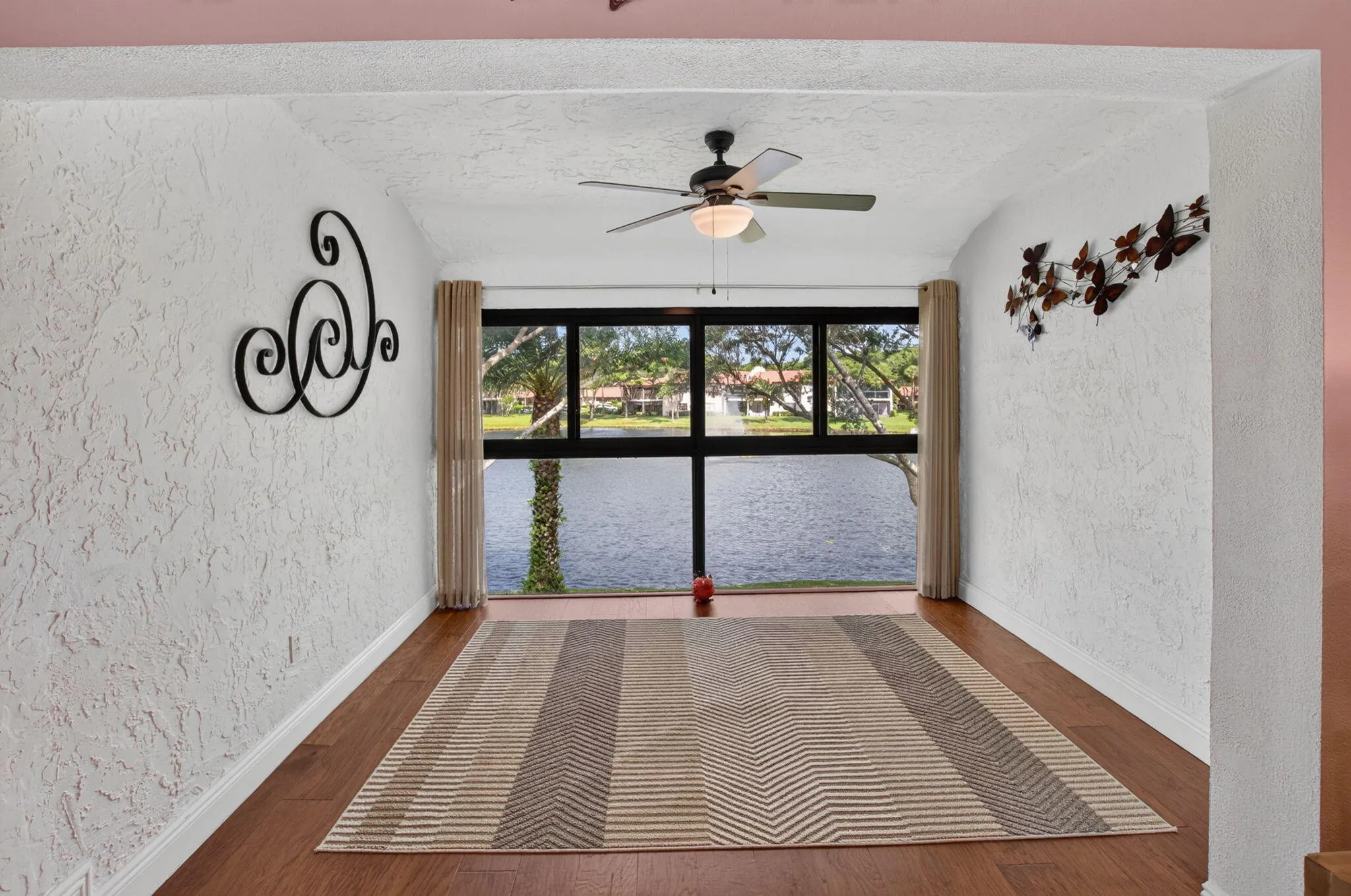 9259 VISTA DEL LAGO #18D