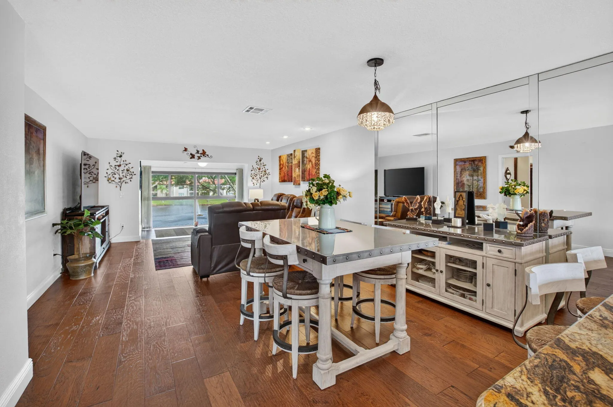9259 VISTA DEL LAGO #18D