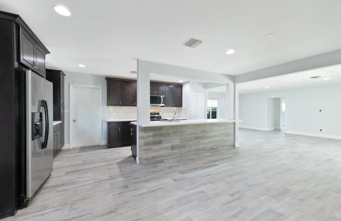 2160 NE 55TH Court