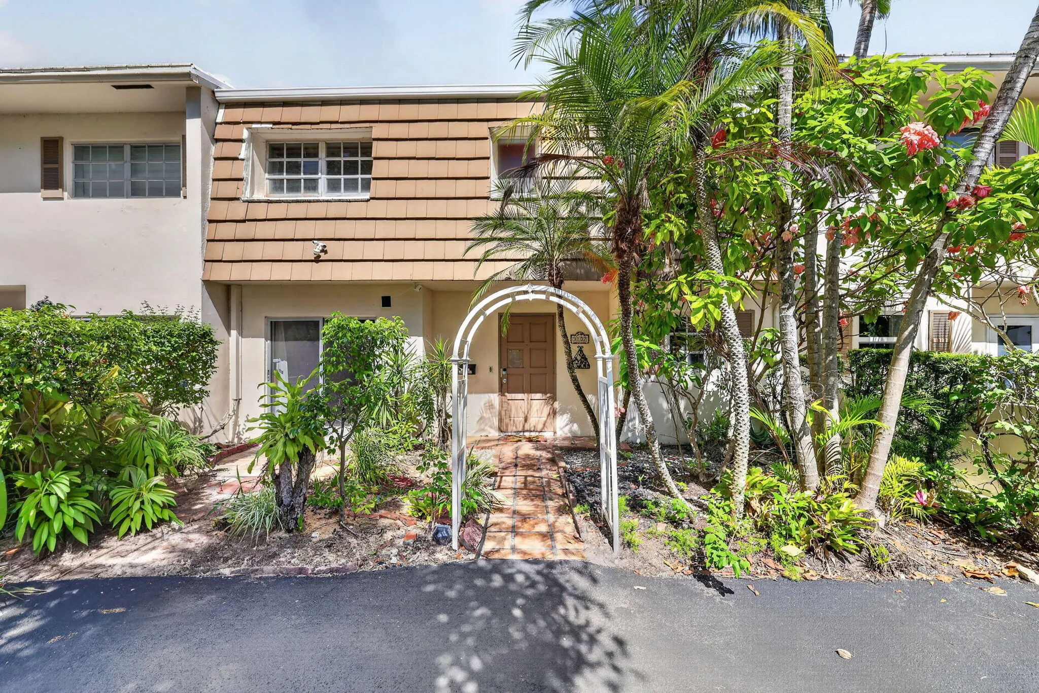 3107 N Palm Aire Drive