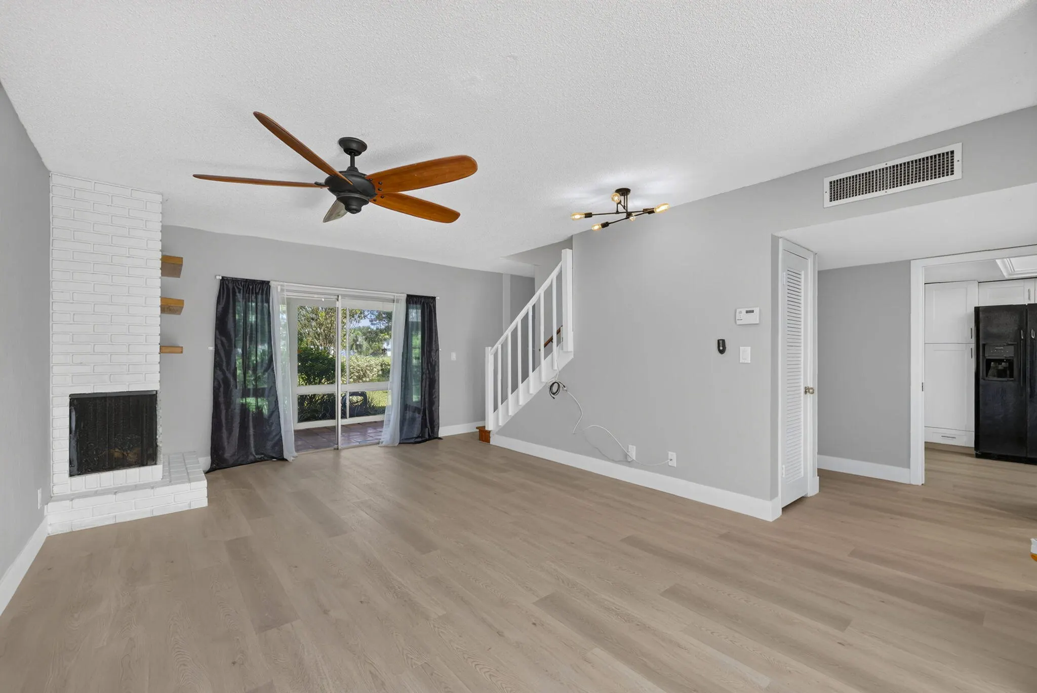 3107 N Palm Aire Drive