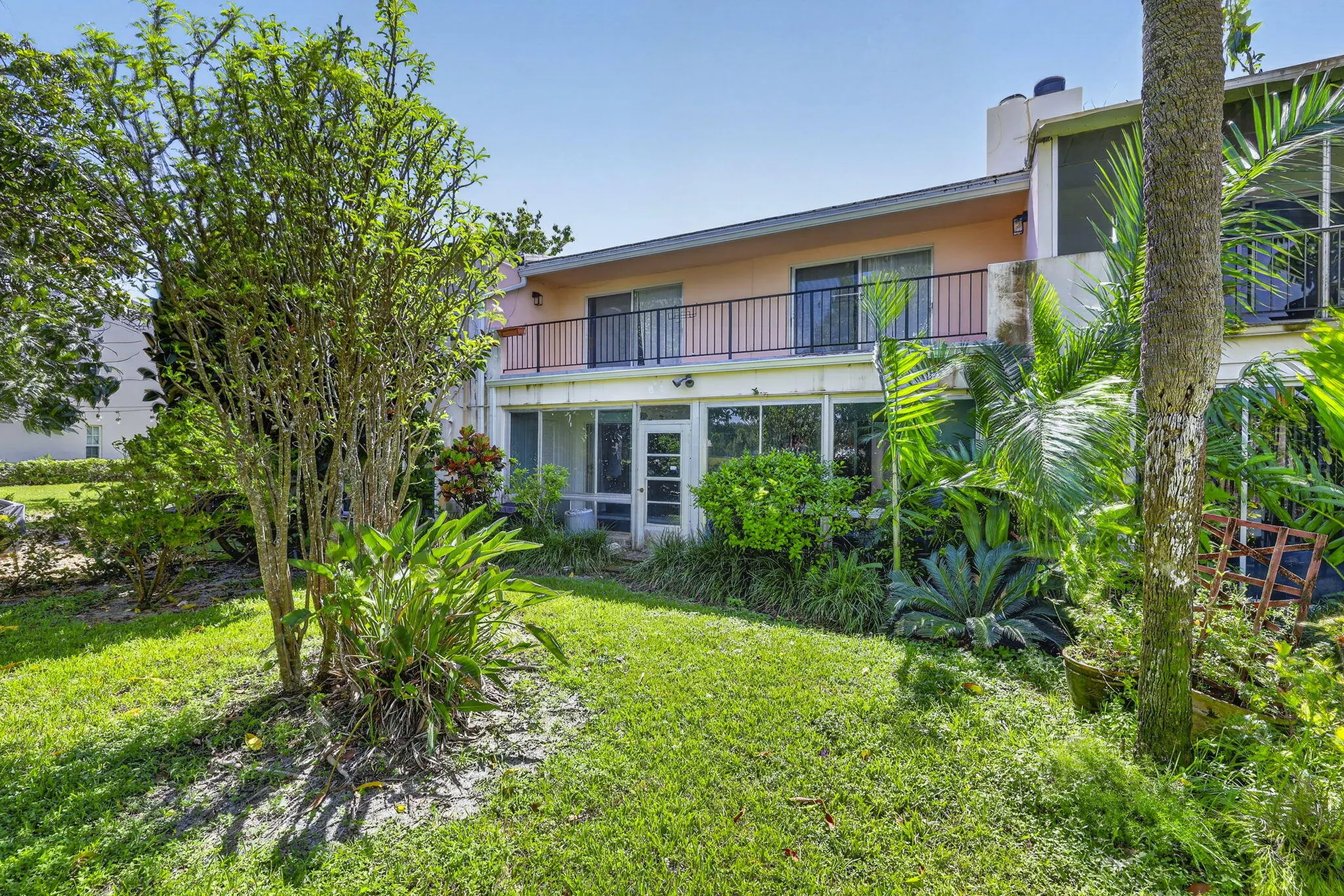 3107 N Palm Aire Drive