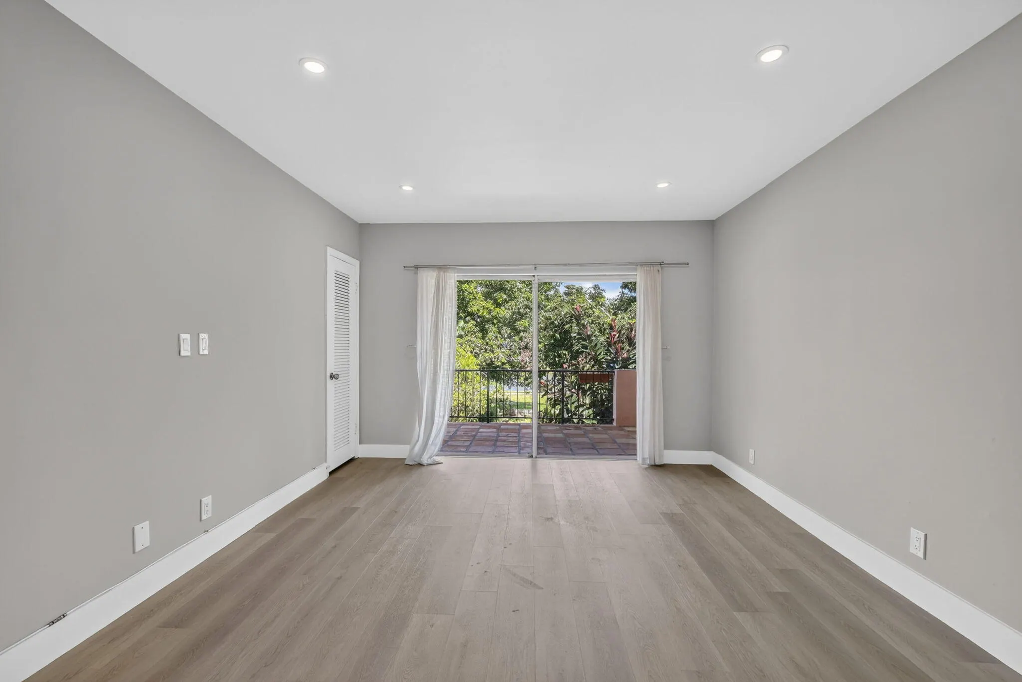 3107 N Palm Aire Drive